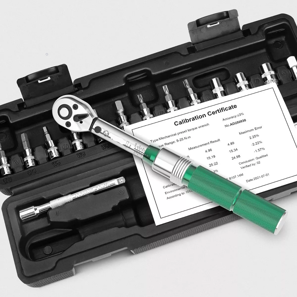 Set Llave Dinamométrica 1/4 5-25 Nm 17 Piezas.