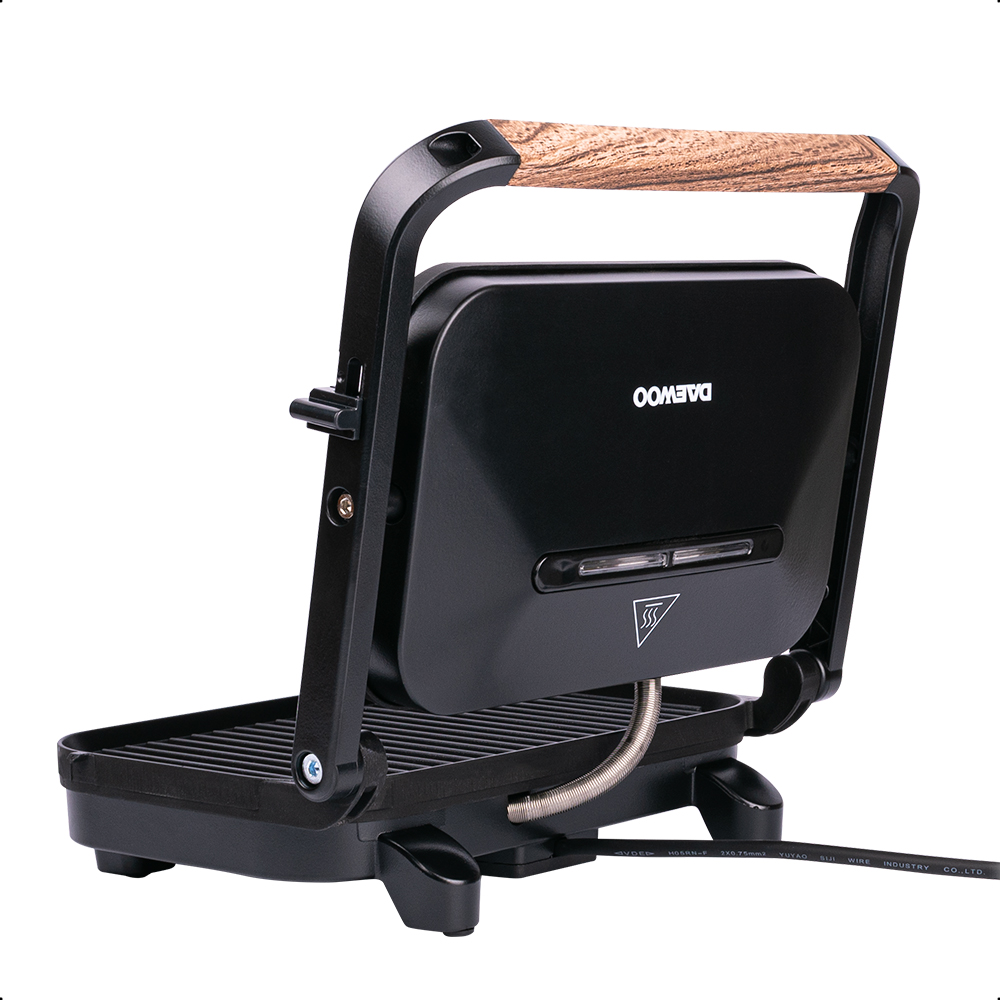Daewoo Panini Grill para 2 rebanadas DHG-2675 con potencia de 1200W.
