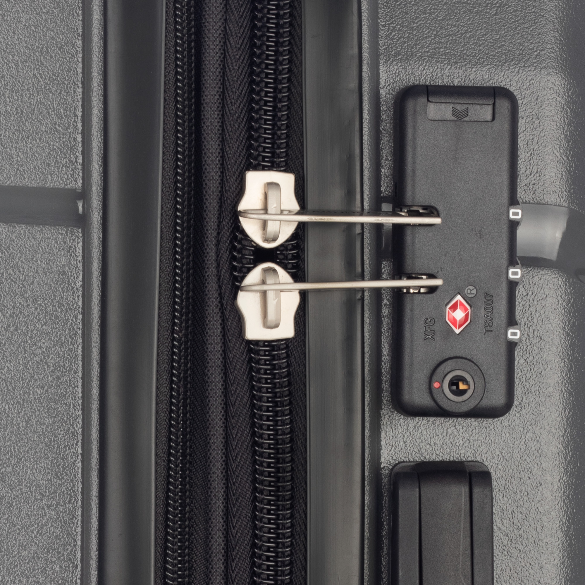 Maleta Rígida Hardhead Ian Oxford 19". Cabina