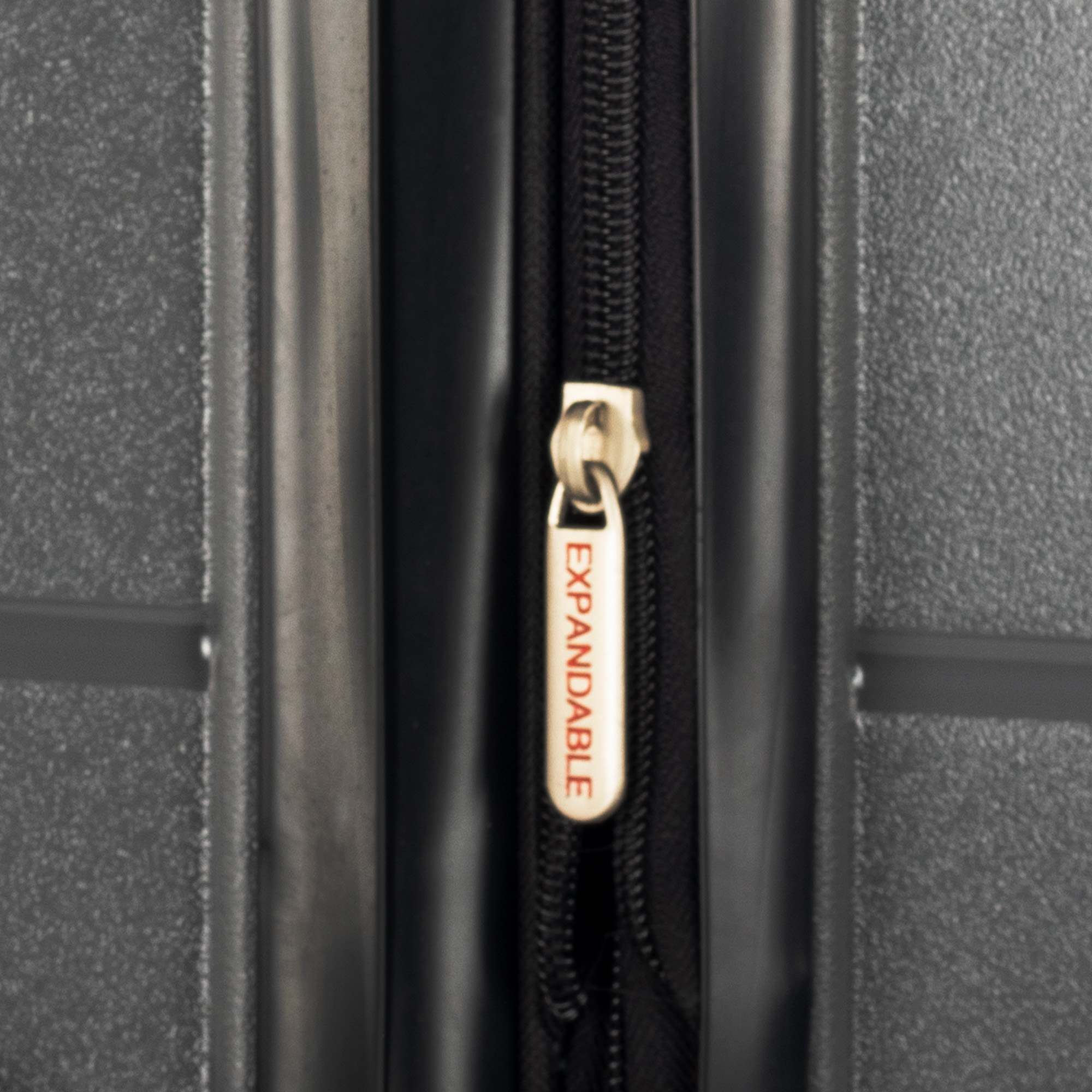 Maleta Rígida Hardhead Ian Oxford 19". Cabina