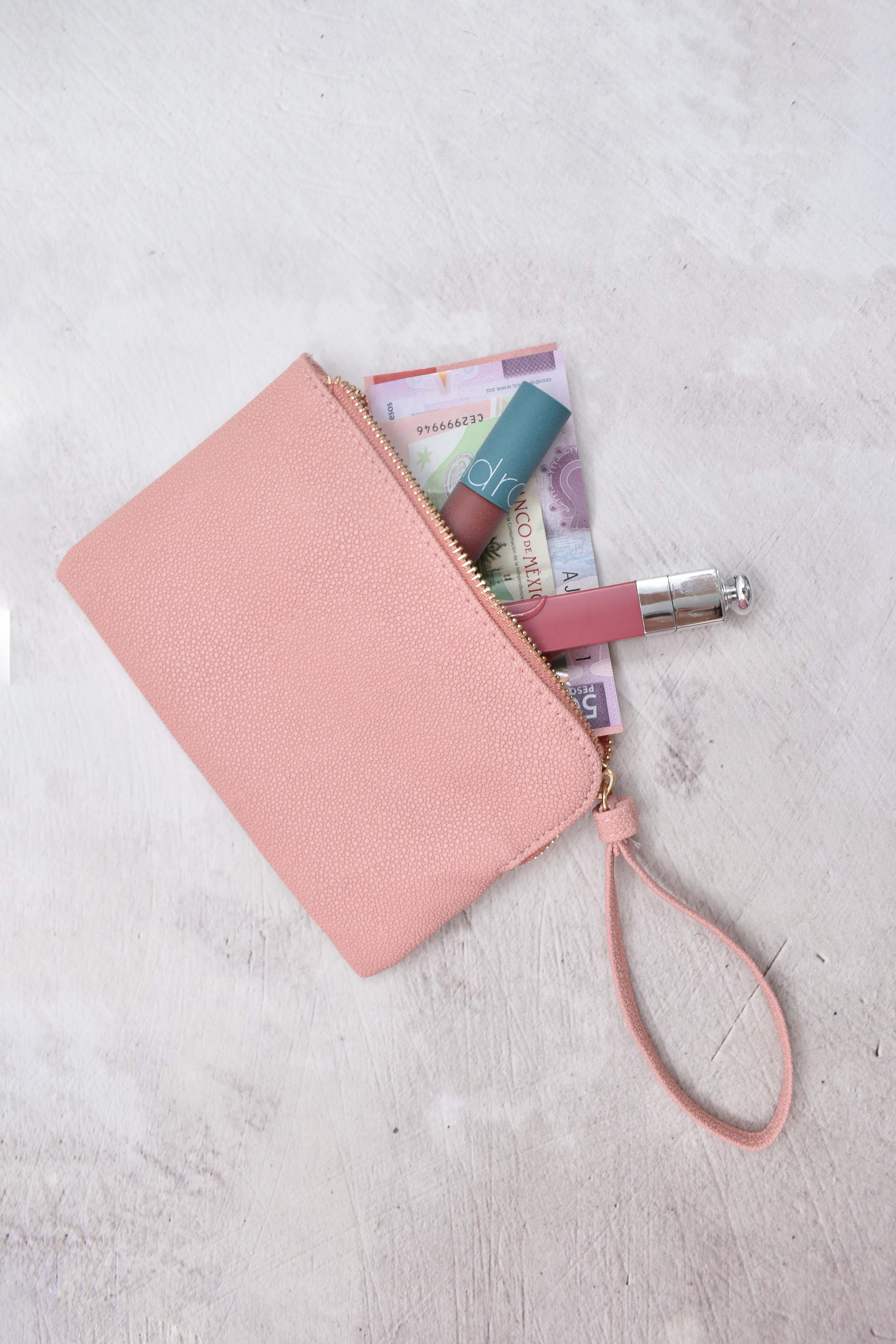 INVIGORATE, Cartera con correa muñequera palo de rosa  