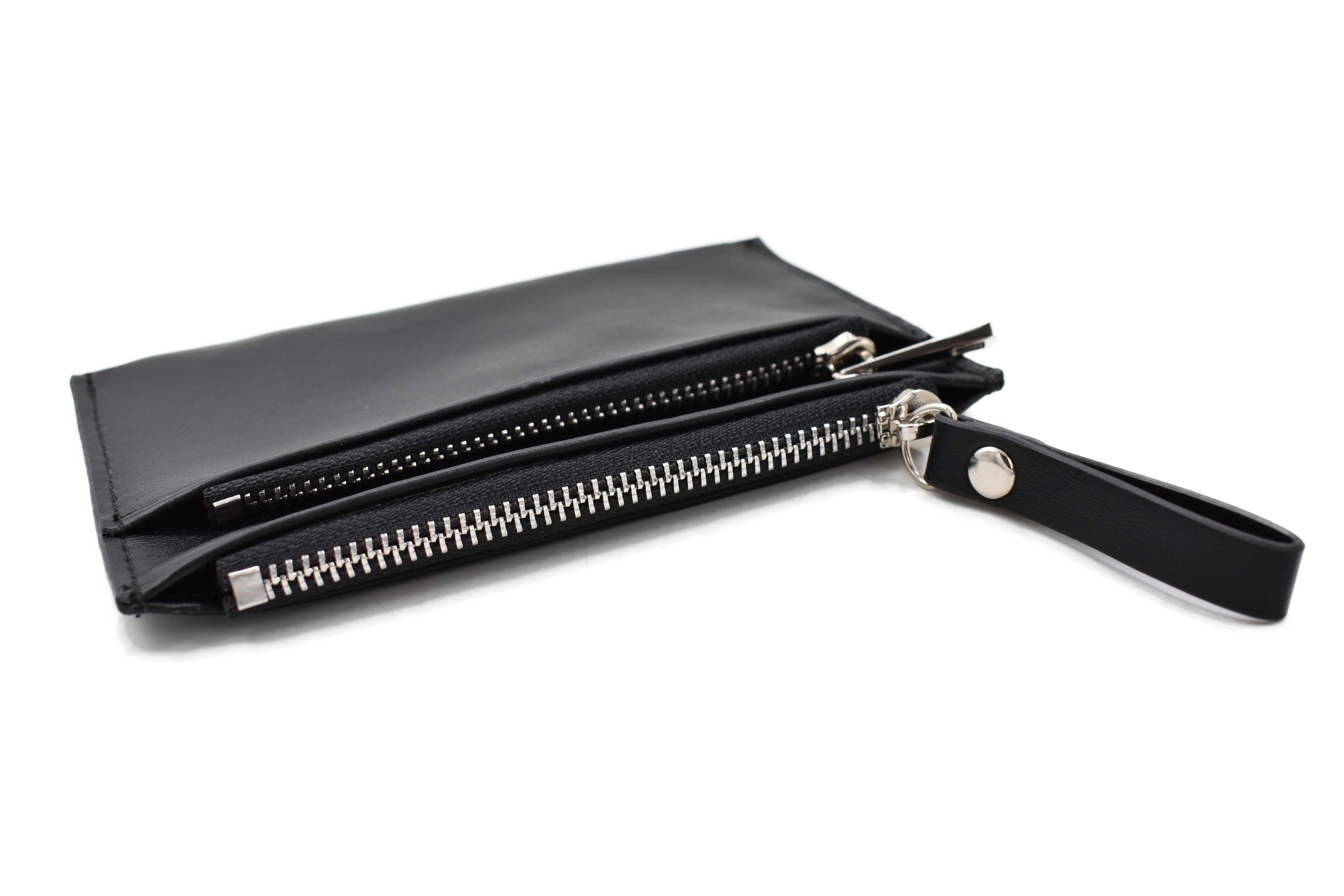 ADORN, Monedero con correa color negro 