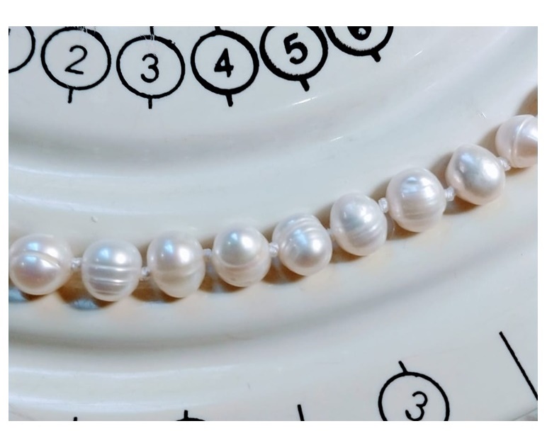 Collar Perlas Cultivadas Naturales Con Broche y Asa De Oro Solido 14K A036.
