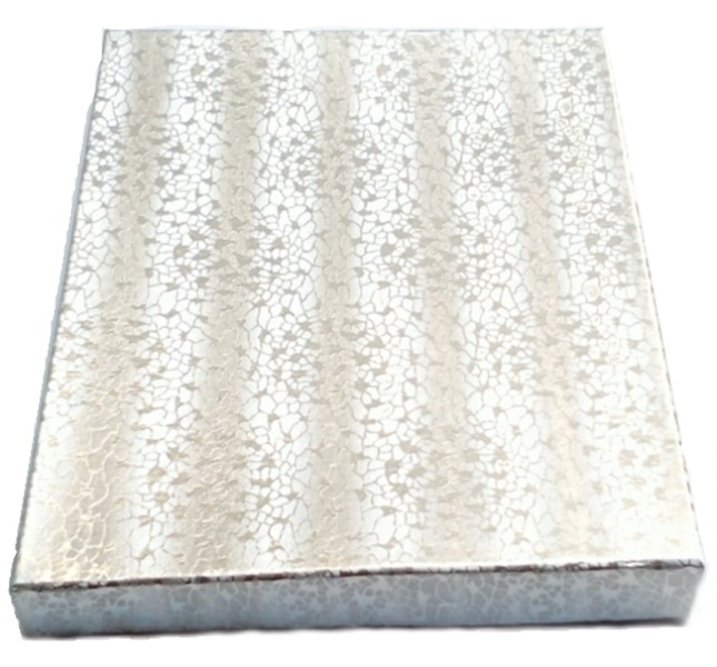 Collar Elegante Plateado y Perlas Cultivadas Escarlata  A079