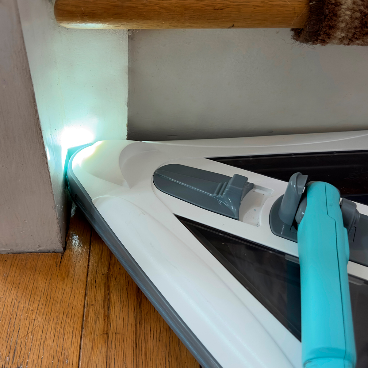 Aspiradora Barredora Recargable Eléctrica Zippi Sweeper Pro Beautifull Home  Diseño Triangular Omni-direccional a 360°