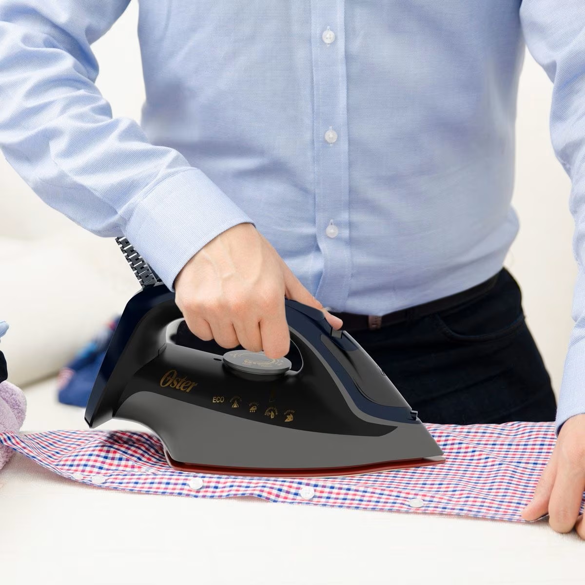 Plancha de Vapor Oster GCSTAC6952013 Azul.