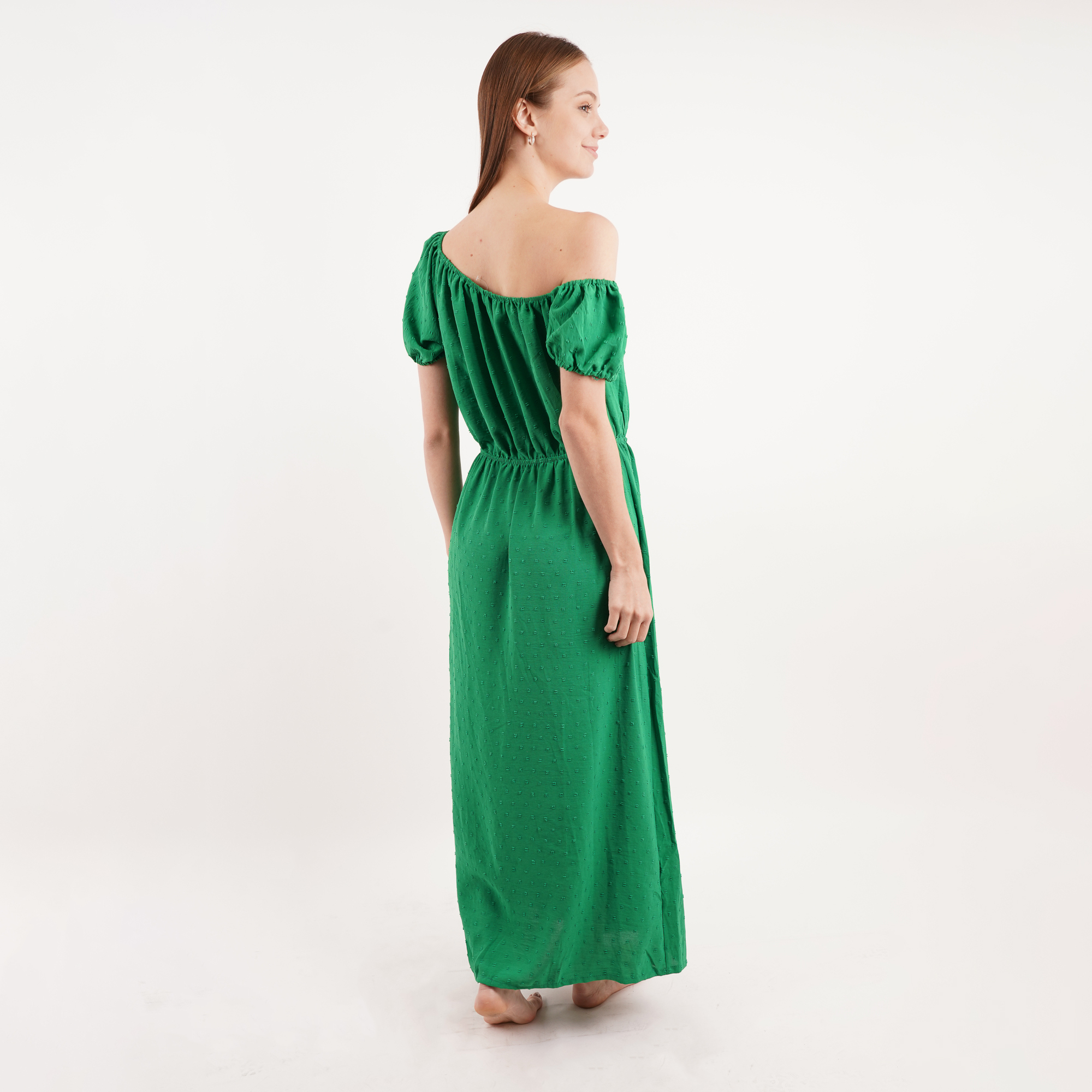 Vestido largo Primavera. Liso con pequeños bordados en serie. Resorte En Pecho. Manga corta. Fresco y cómodo mod. SR281.