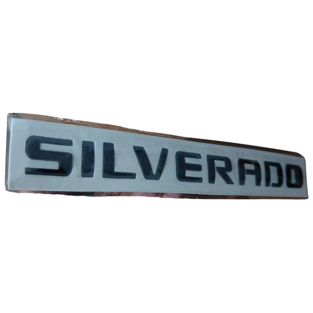 Emblema Chevrolet Silverado Letras Negras Adherible