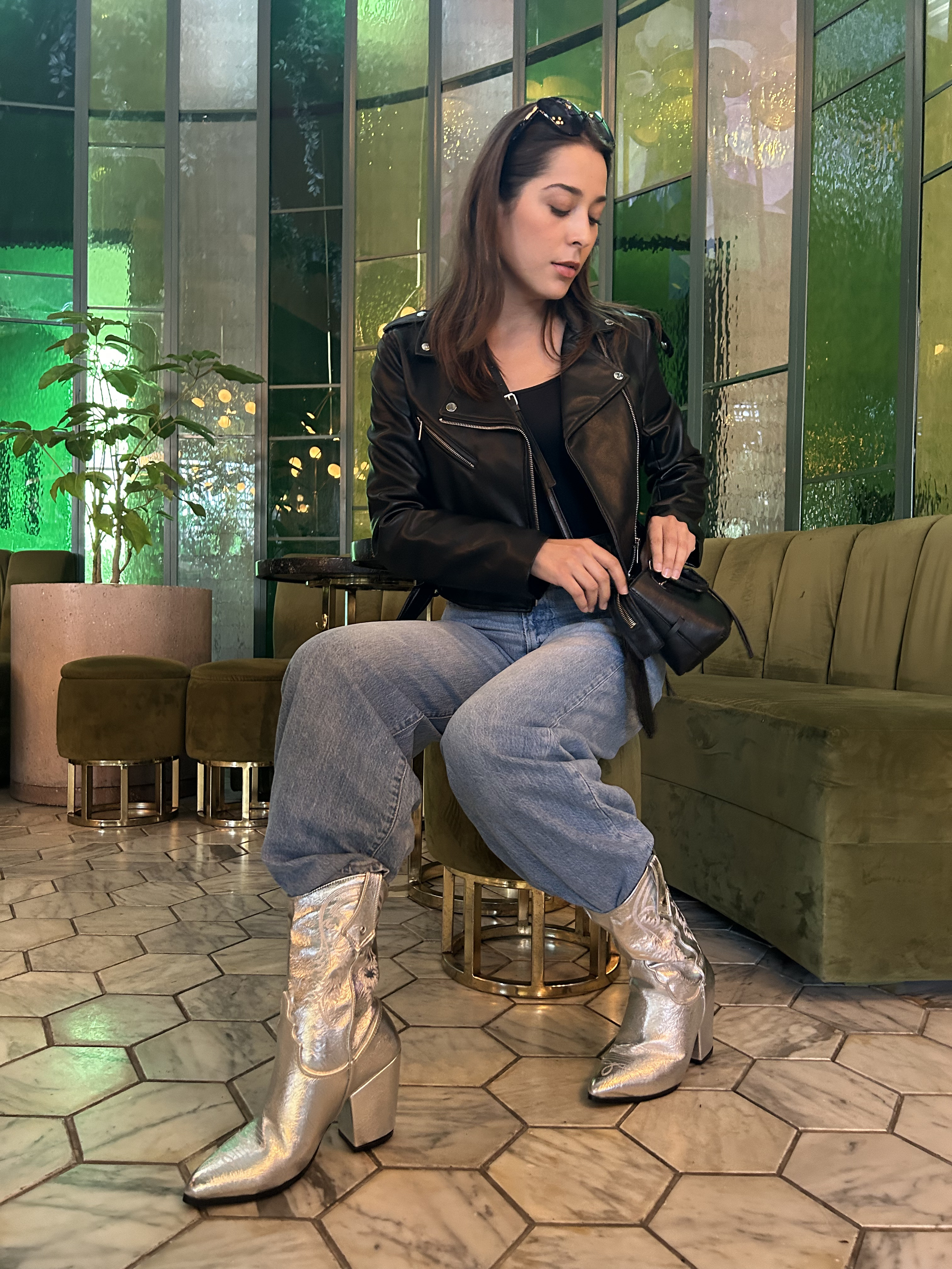Platonia|Bota Vaquera Bordada Cowboy Metálica Plata Montana Cabra De Mujer, Bota Moderna Estilizada Cowboy.