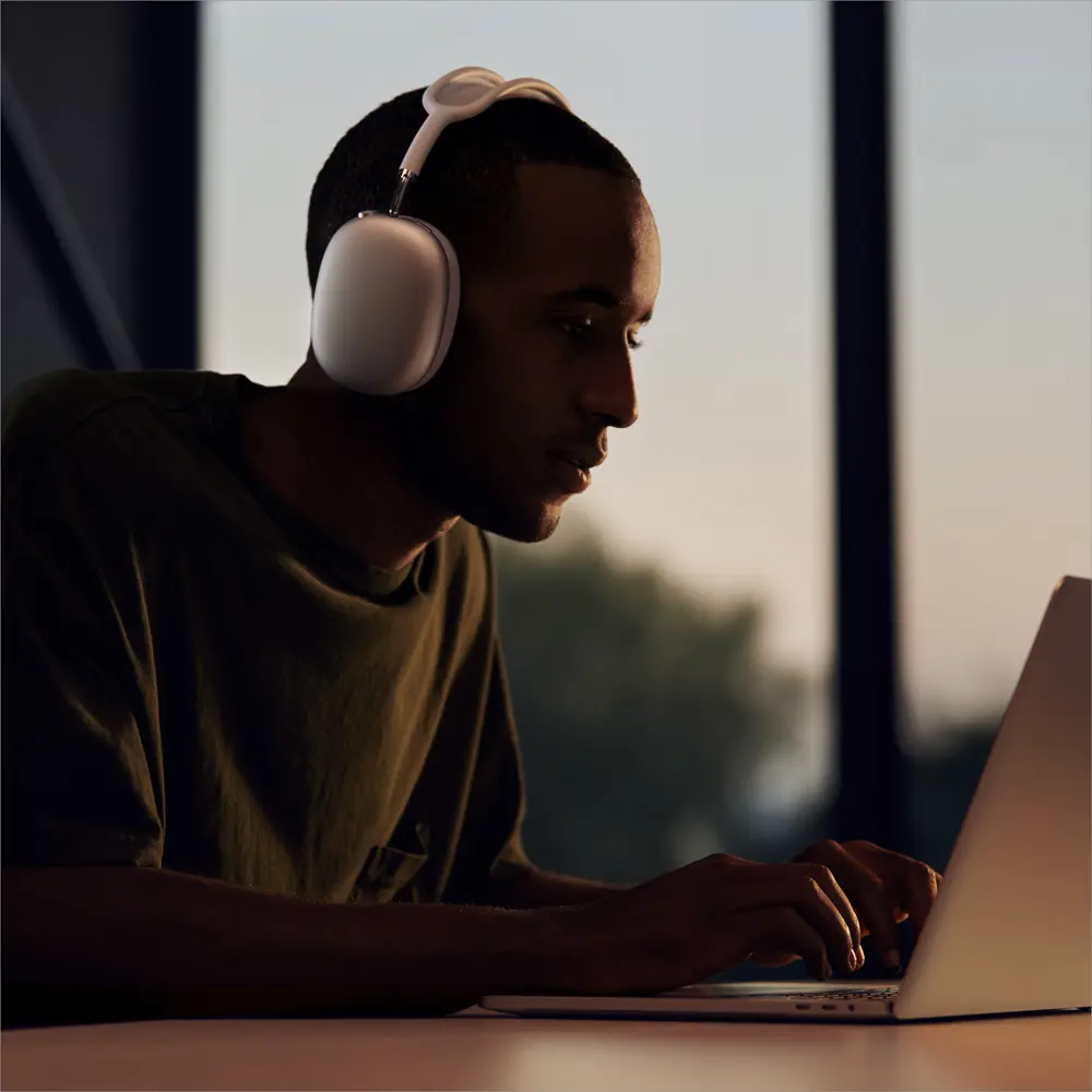 Audifonos Apple Airpods Max Verde.