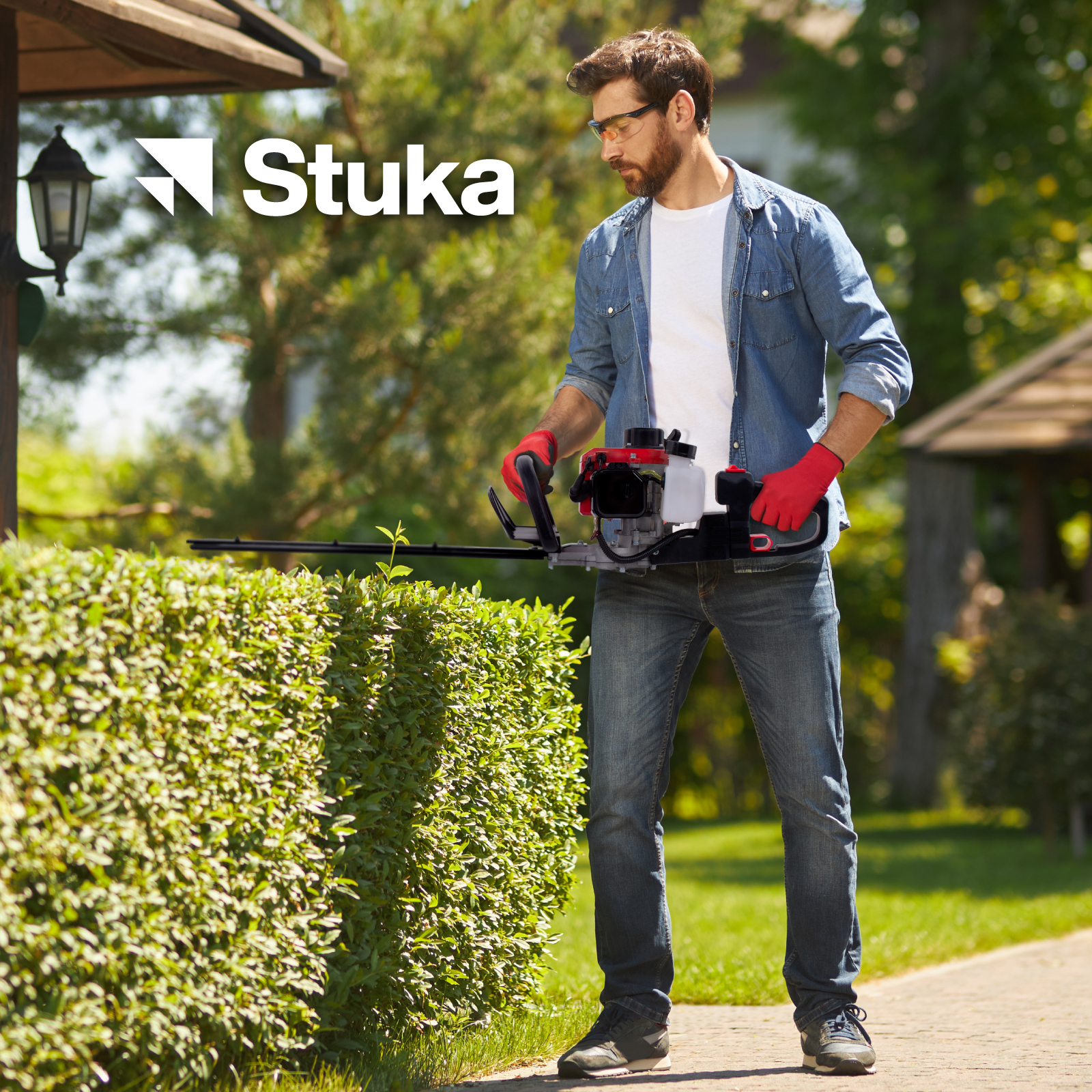 Stuka Cortasetos de 2 HP y una Velocidad de 1.88 m/s para arboles, arbustos y Uso Pesado.