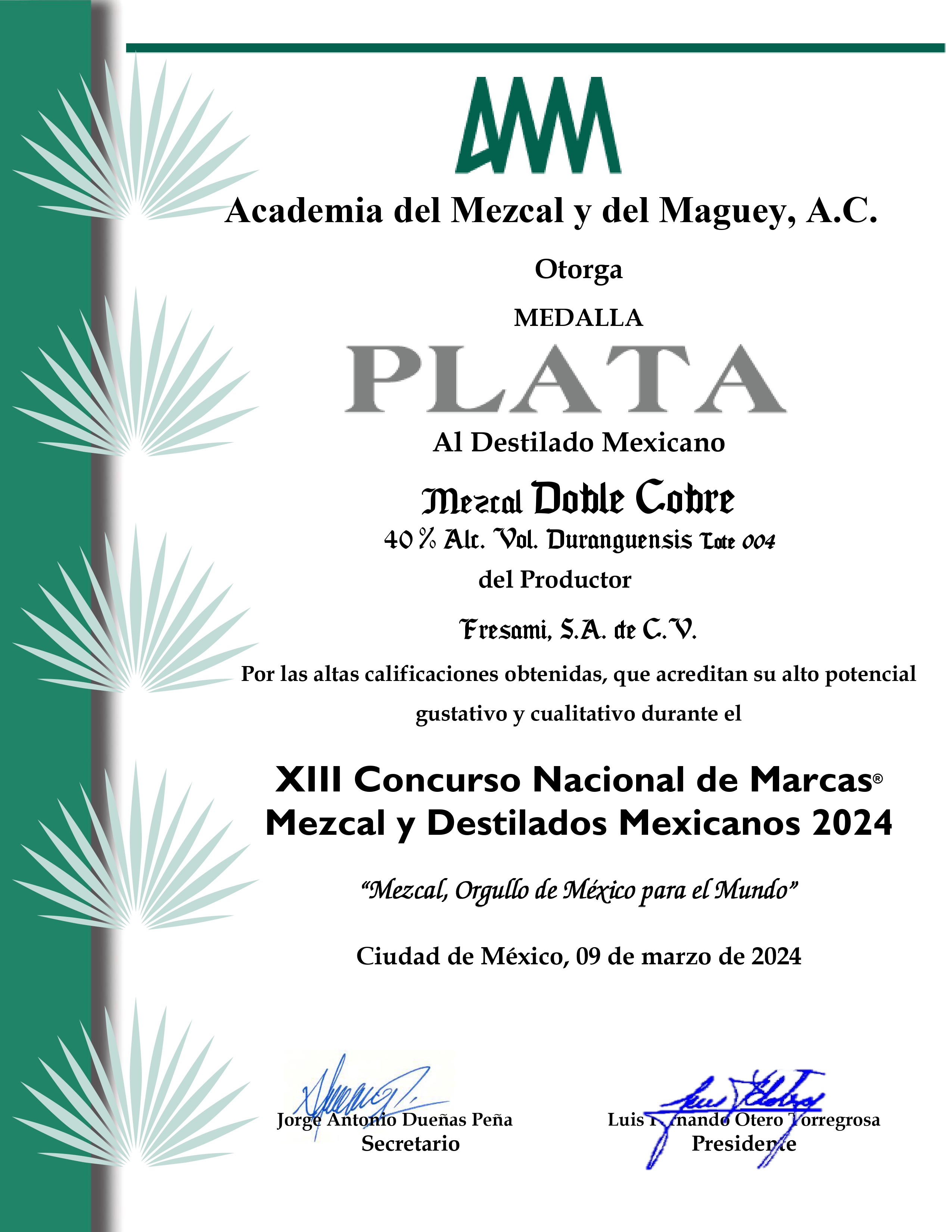 DOBLE COBRE | 3 Botellas de 250 ML | Mezcal Premium | Joven 100% Agave Cenizo DURANGENSIS | 40% Grados de Alcohol | PACK Con Regalo de 2 Jicaras Para Beber Mezcal.