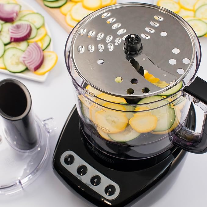 A Procesador de Alimentos Black + Decker, Mezcla, Pica, Rebana y Ralla, FP4200B-LA.