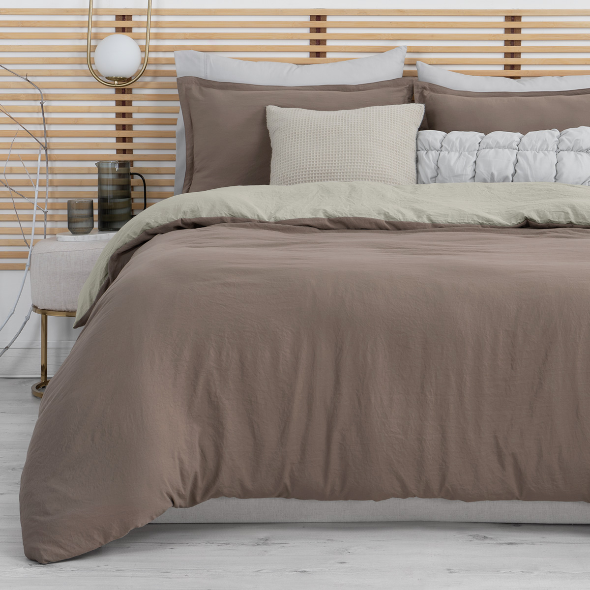 Funda para Duvet Microfibra Acabado Prelavado Sin Relleno más Fundas de Almohada Doble Vista Matrimonial XL Café - Beige Esquimal.