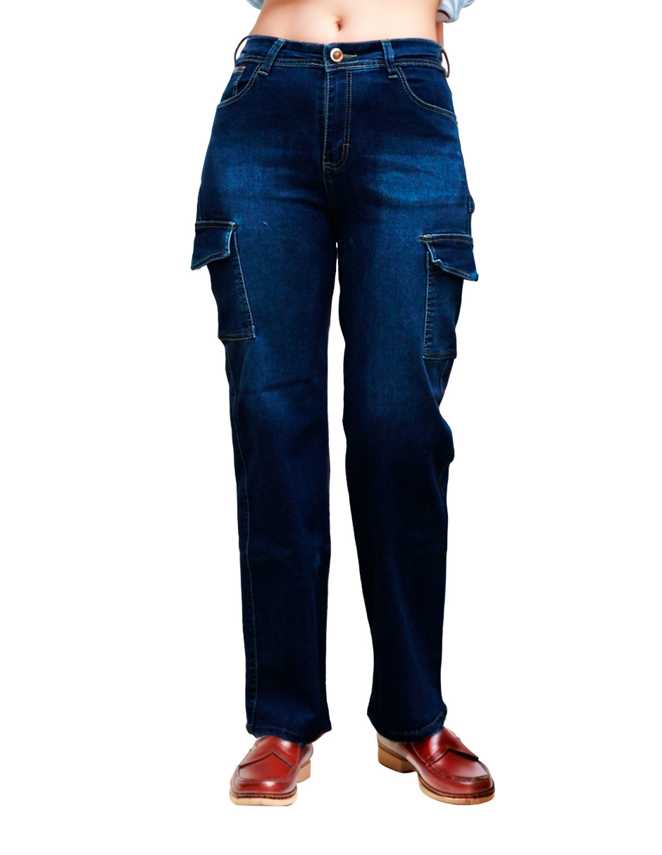 Pantalón mezclilla cargo Issa Jeans para mujer corte recto.