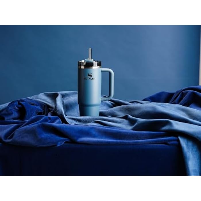 Termo Stanley Quencher H2.O acero inoxidable aislado al vacío de doble pared 887ml Azul Abeto.