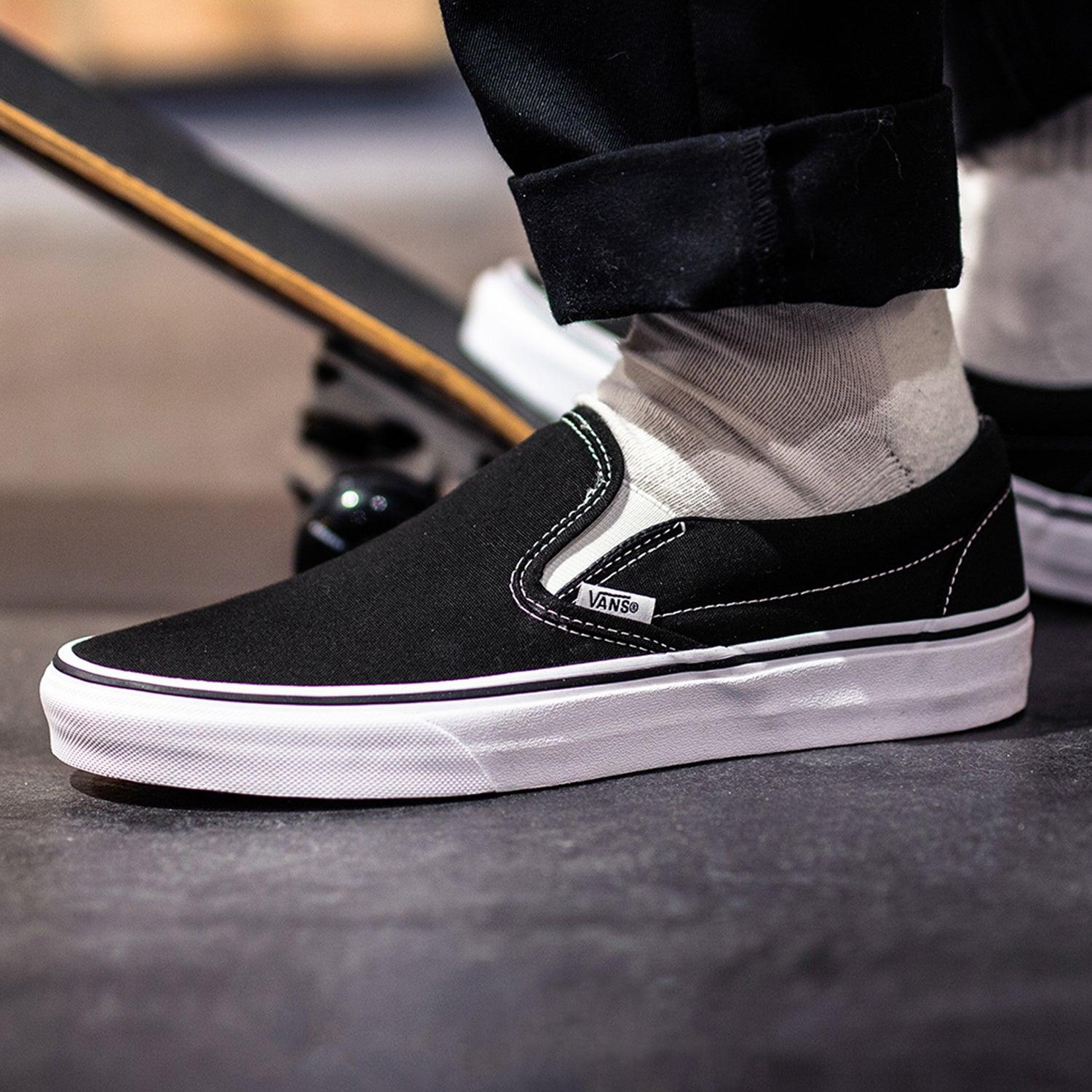 Tenis Vans Classic Slip On 0EYEBLK Negro Unisex