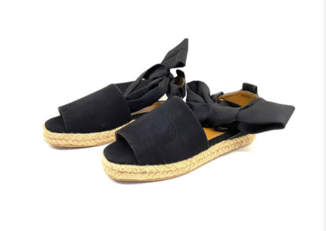 Alpargatas de piso con lazo Modelo España by Nikita Shoes.