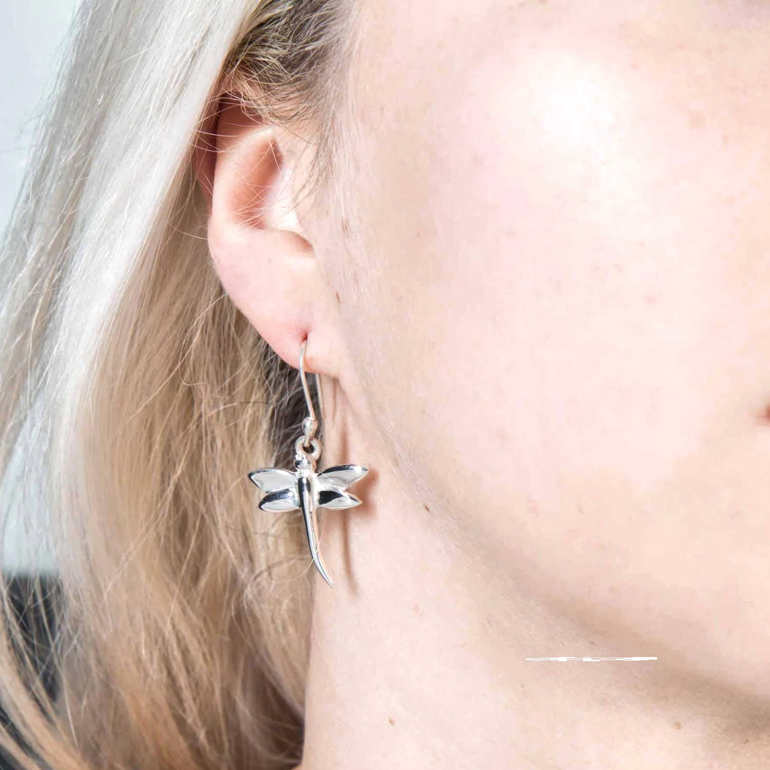 Aretes libélula elaborados en plata ley 925.