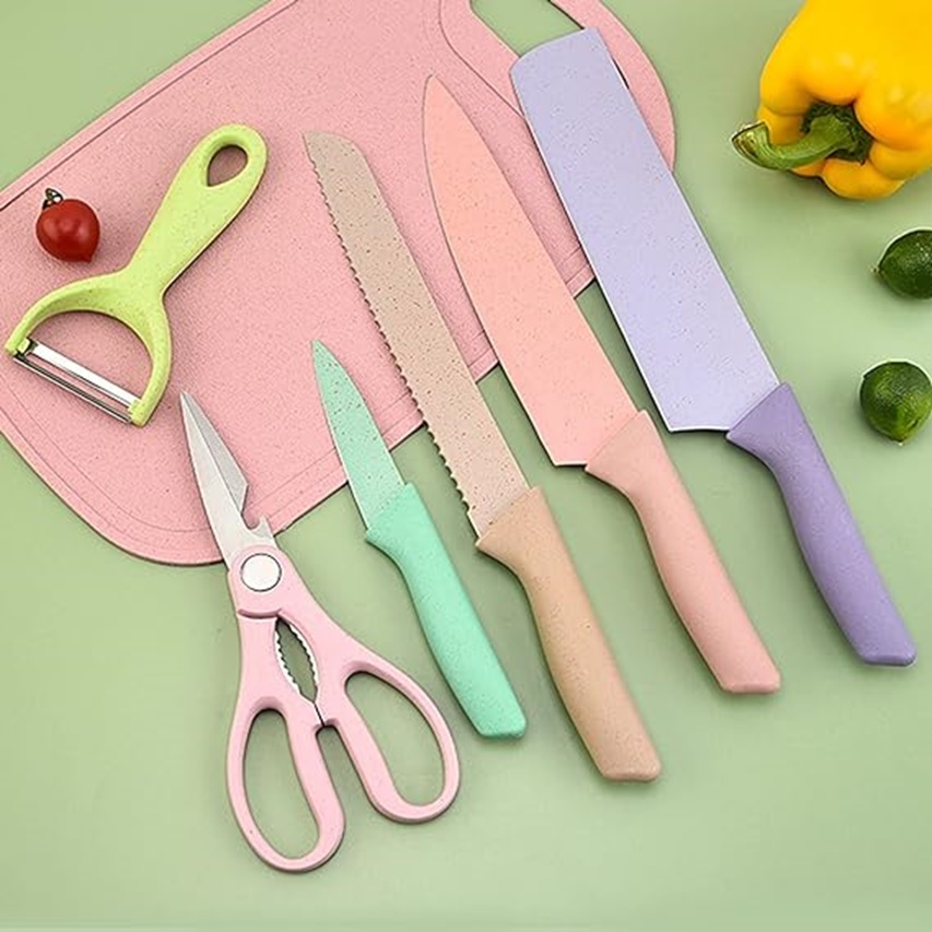 Set de cuchillos color pastel con tabla 