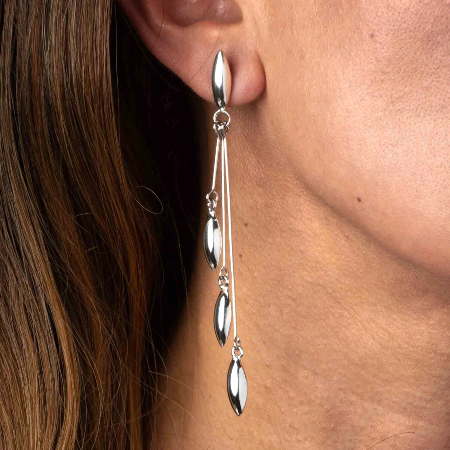 Aretes semillas colgantes de fina plata ley 925.