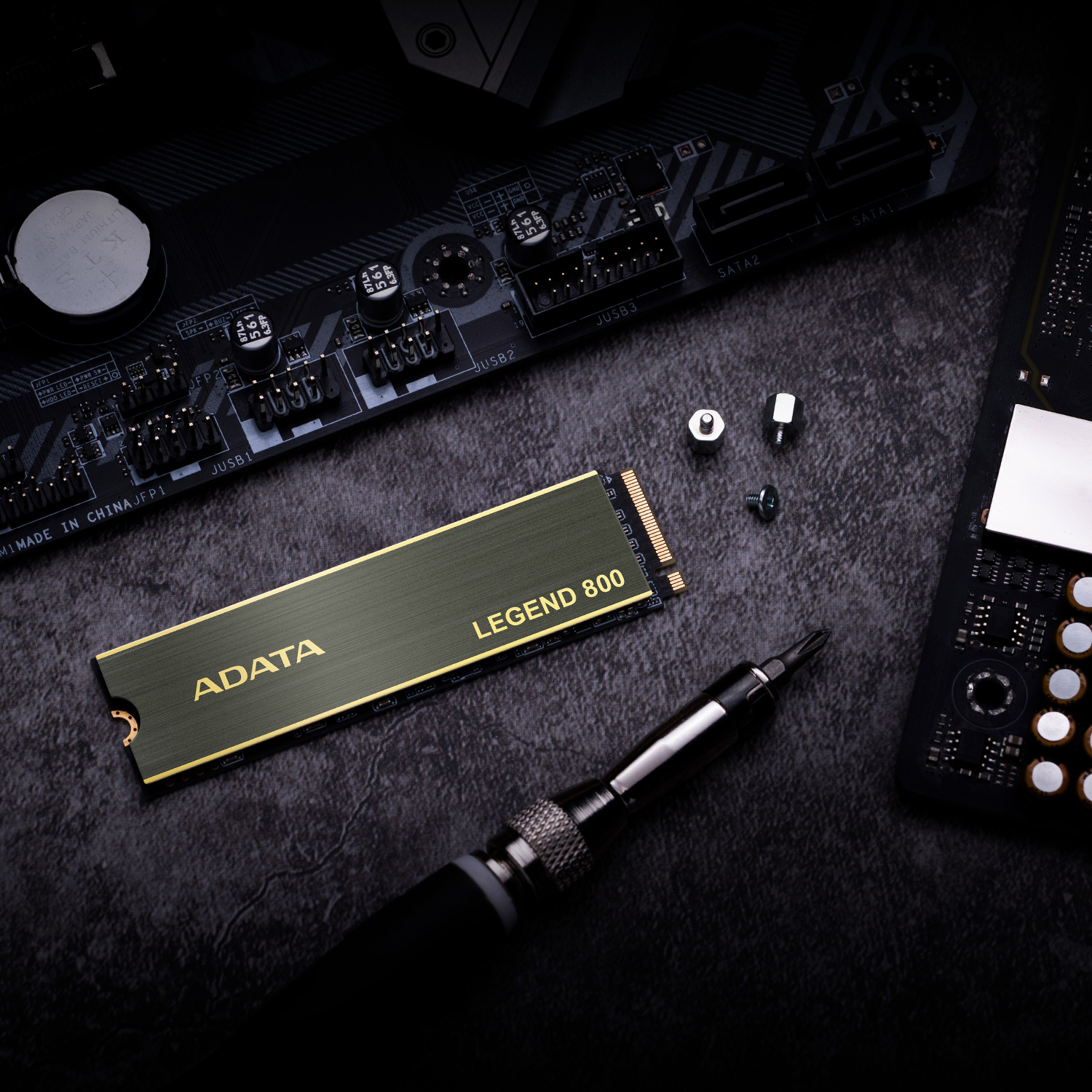 Unidad de Estado Sólido Adata Legend 800 de 1 TB, M2 2280, NVMe PCIe Gen 4X4, 3500/2200 MB/s.