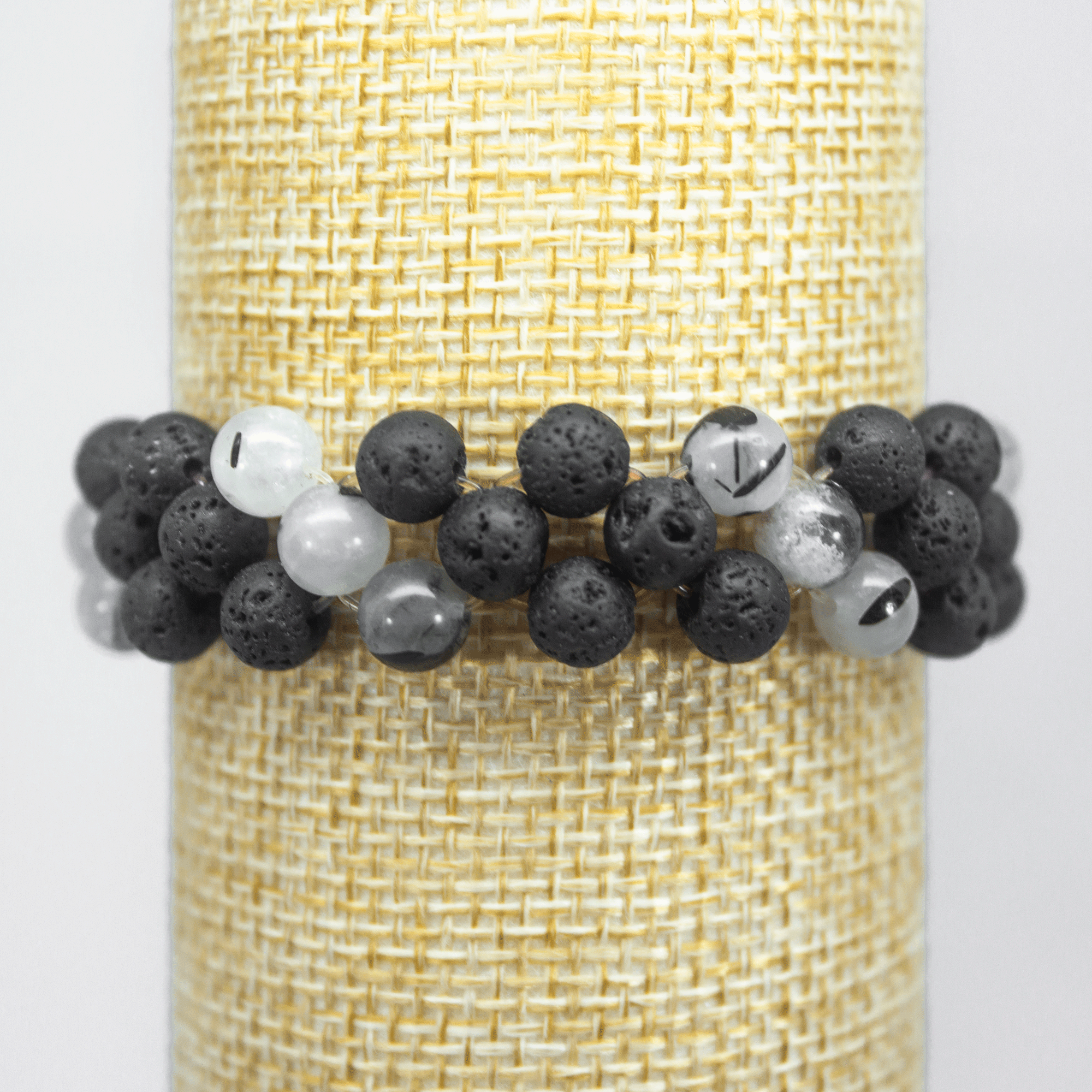 Pulsera Cuarzo Turmalina y Piedra Volcanica