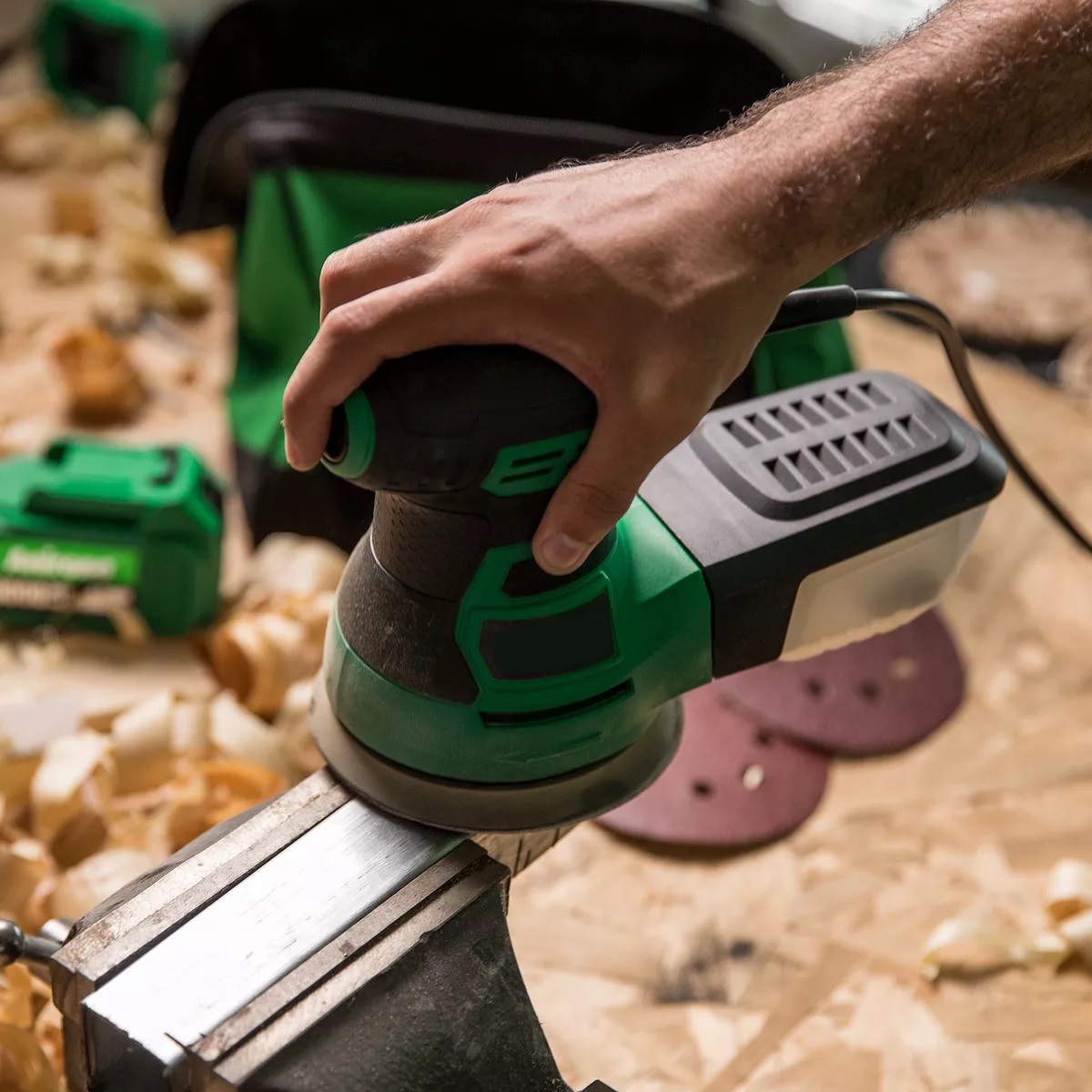 Lijadora roto orbital verde y negro 60Hz 450W 127V.