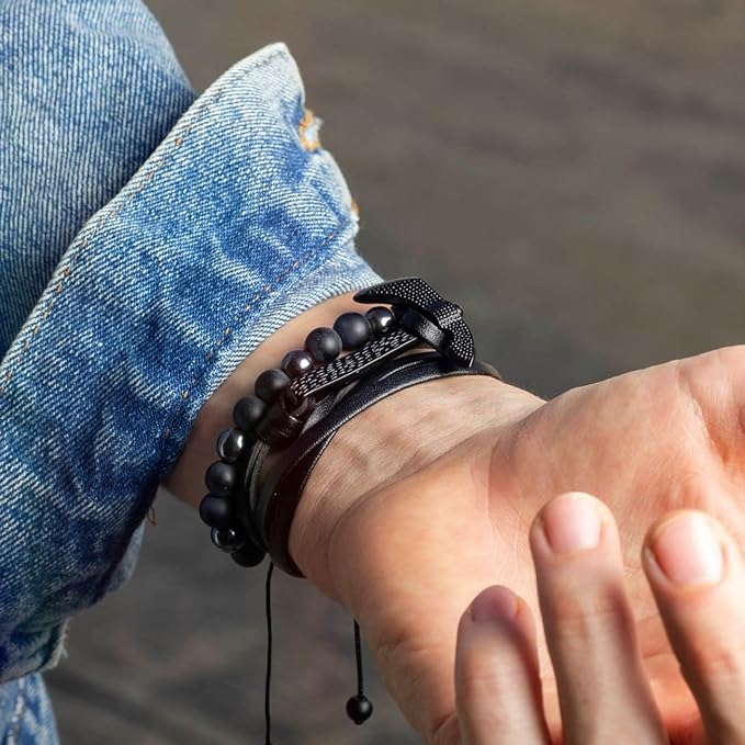 Pulsera Hombre Hacha y Bolitas Negras y Plateadas, Pulsera para Hombre, Pulsera Pareja, Pulsera de Ancla, Pulsera para Parejas, Pulsera Vikinga, Pulsera de Cuero, Pulsera Cuero, Pulsera de Piel, Pulsera Hombre Cuero, Pulsera de Hombre, Pulsera Ancla Hombre, Pulsera Hacha.
