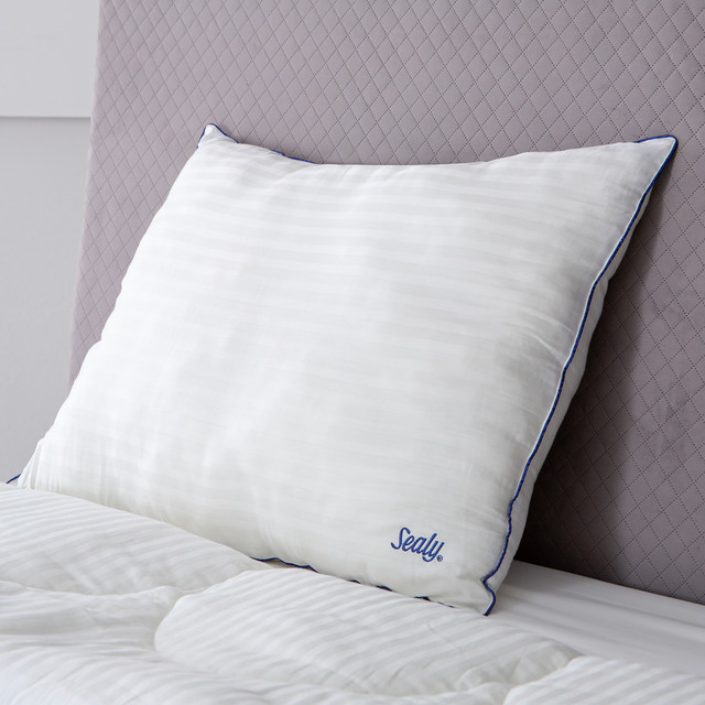 Almohada Sealy Tradicional Original Estándar.