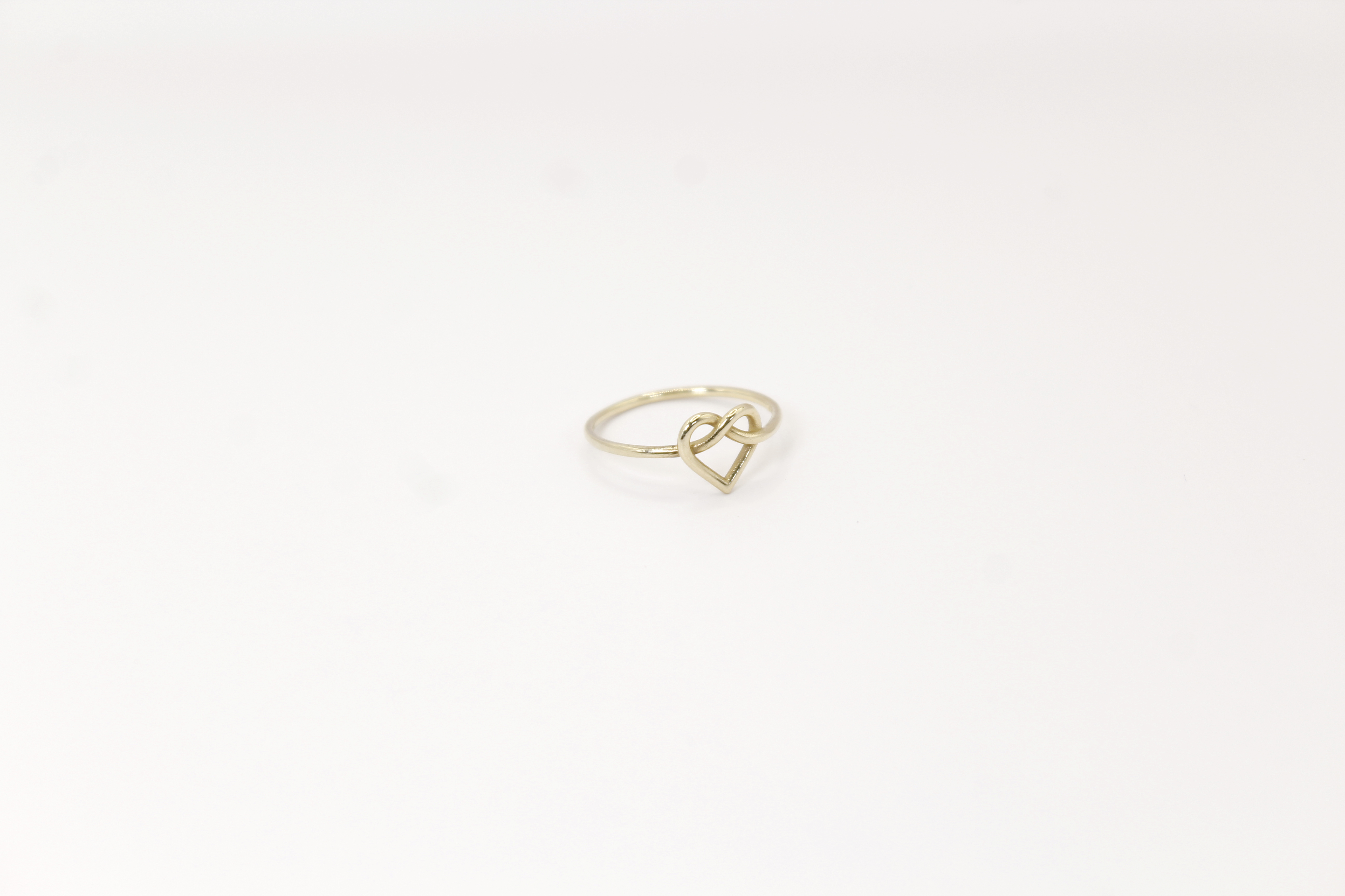 Anillo Corazon Infinito Oro Amarillo 10K Mujer.
