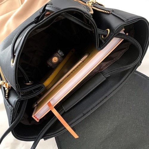 Mochila Mujer Bolsa Con Metalica Moda Impermeable Casual