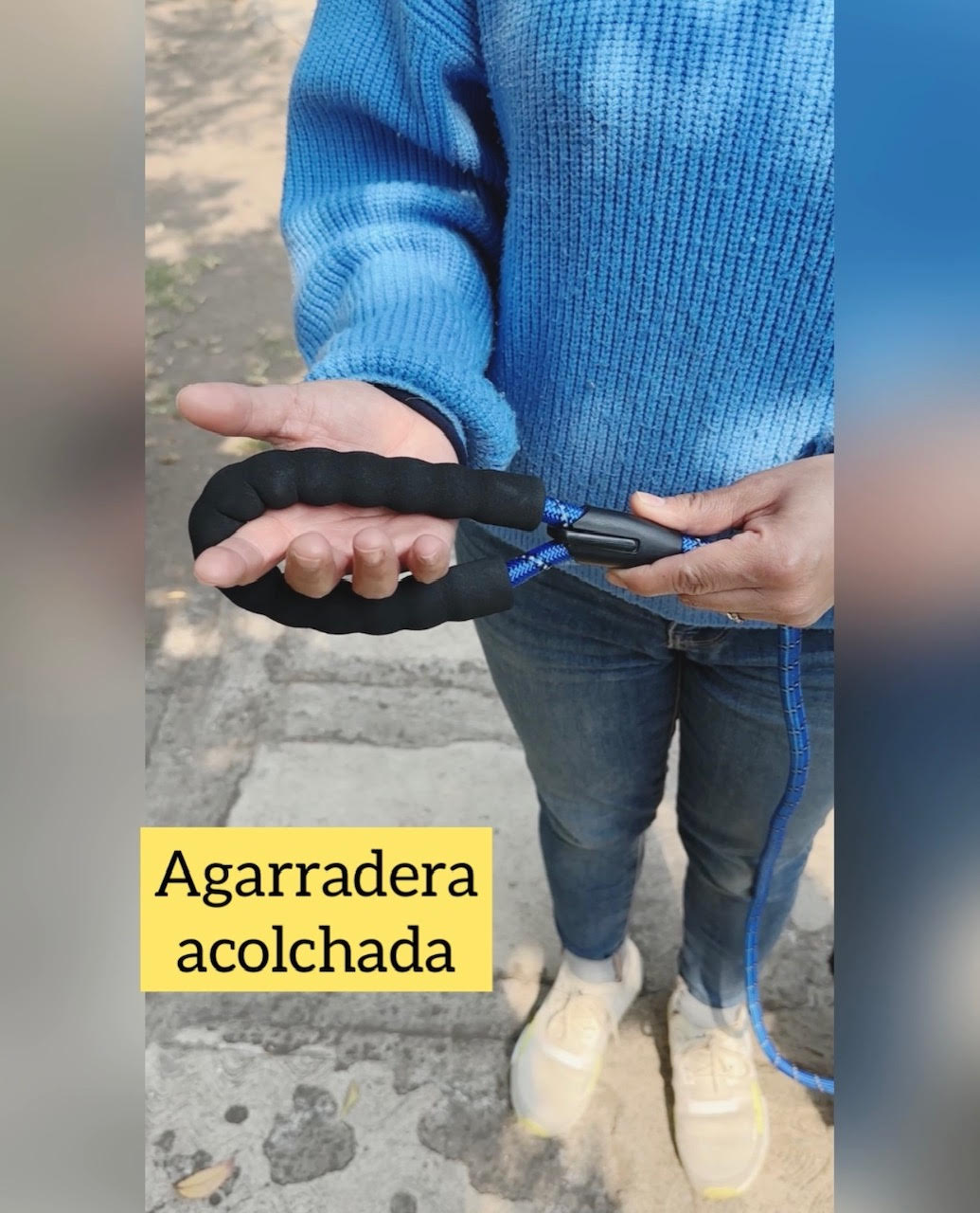 Correa Reflejante con Asa Acolchada y Juguete para Perro .