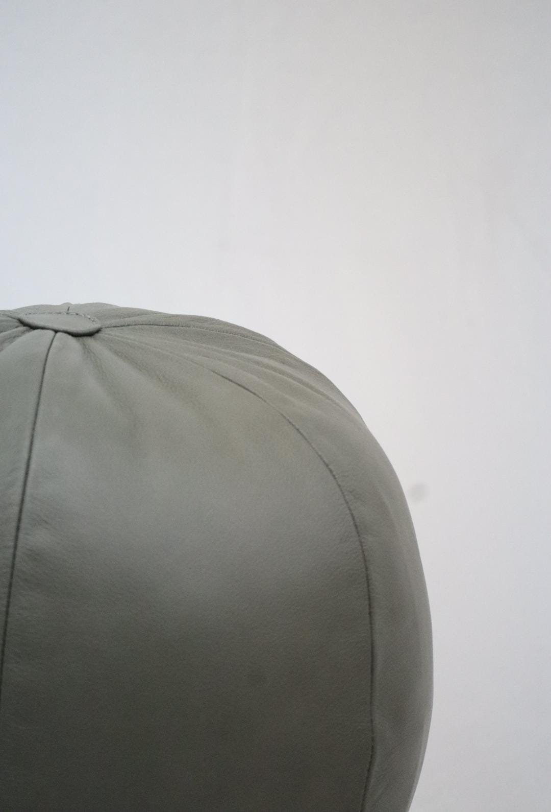Cojín Esfera Gris Piel Genuina Decorativo Pelota 27 cm