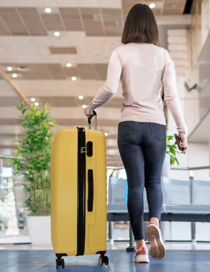 Maleta American Tourister Frisbee 76/28 Color Amarillo.