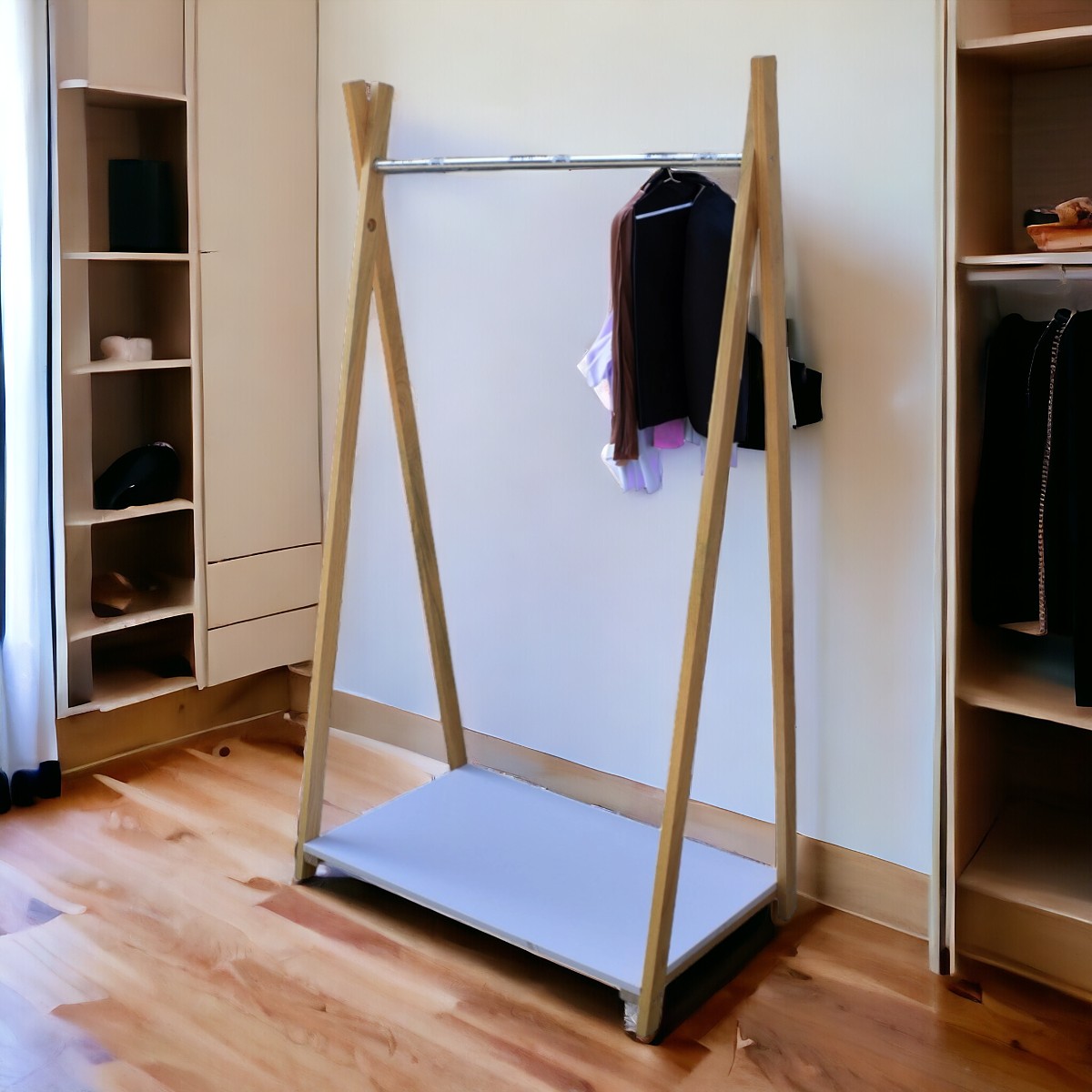 Estante triangular para ropa  multifuncional 