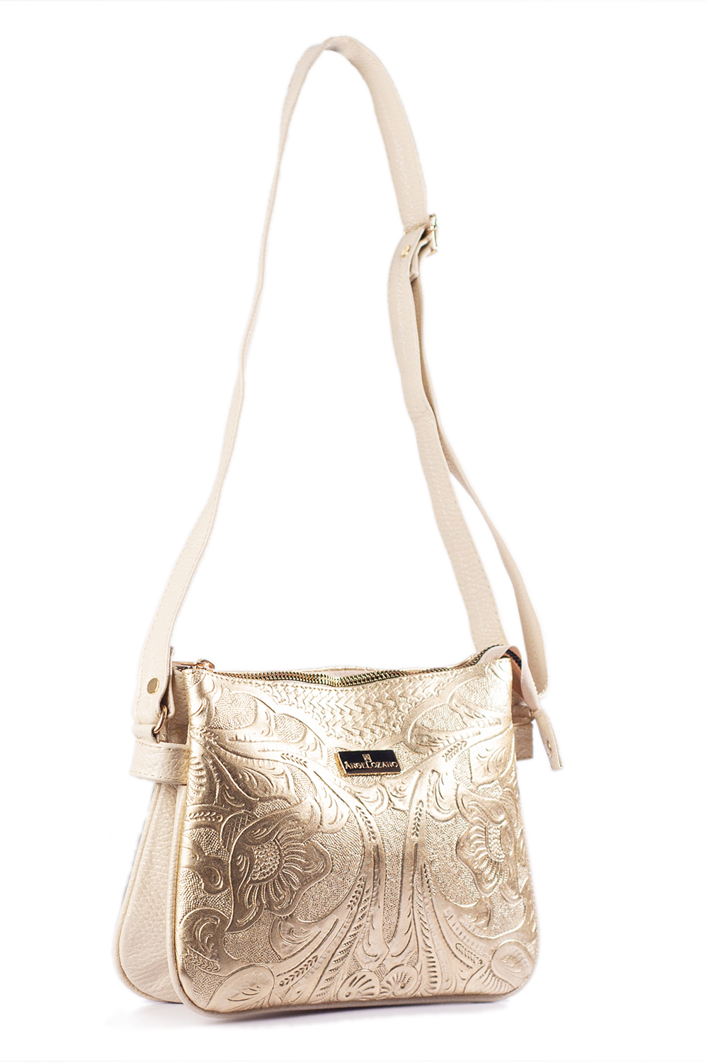 Bolso tipo crossbody A ÁNGELOZANO modelo Jaquelines piel grabada tipo cincelado color Oro.