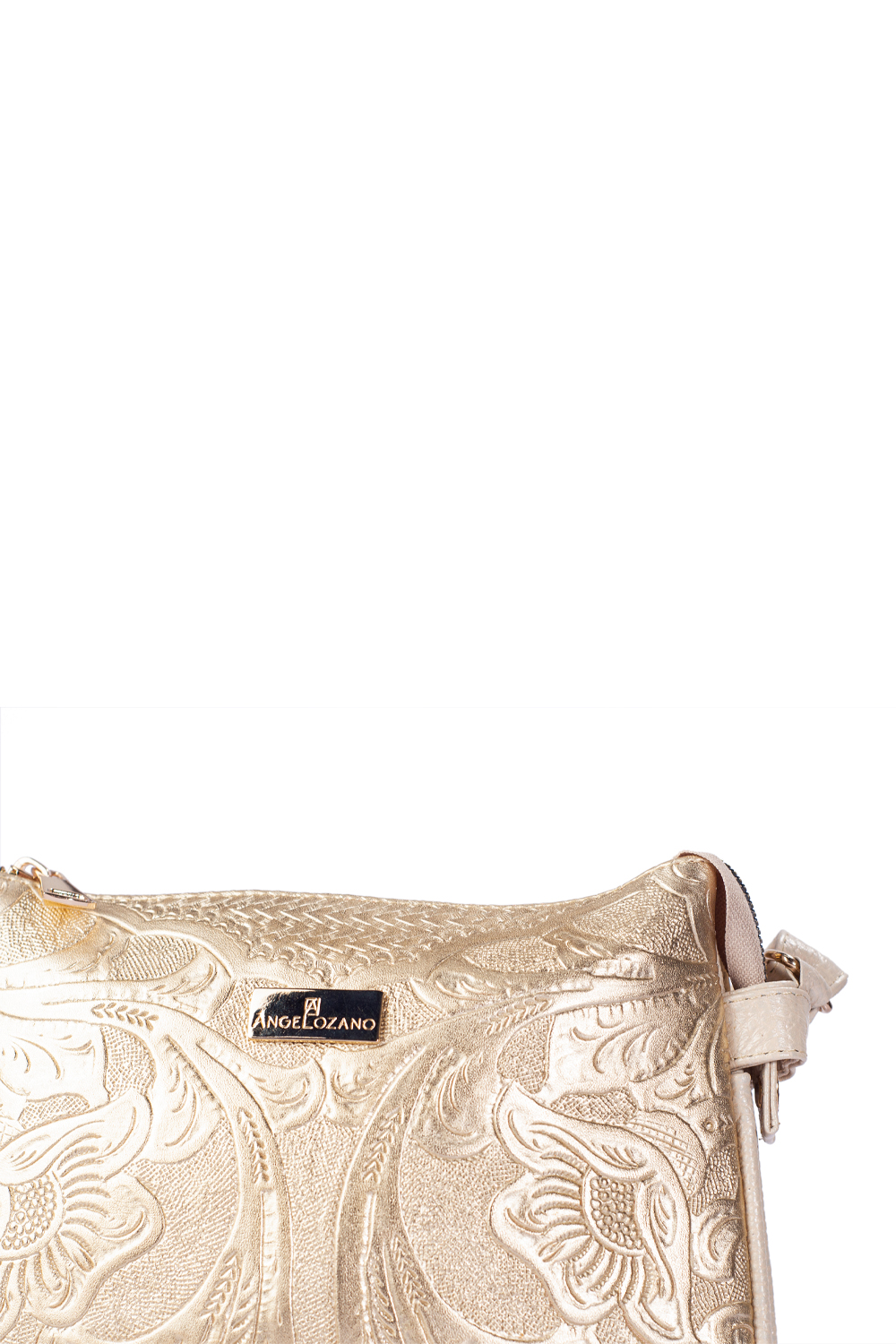 Bolso tipo crossbody A ÁNGELOZANO modelo Jaquelines piel grabada tipo cincelado color Oro.