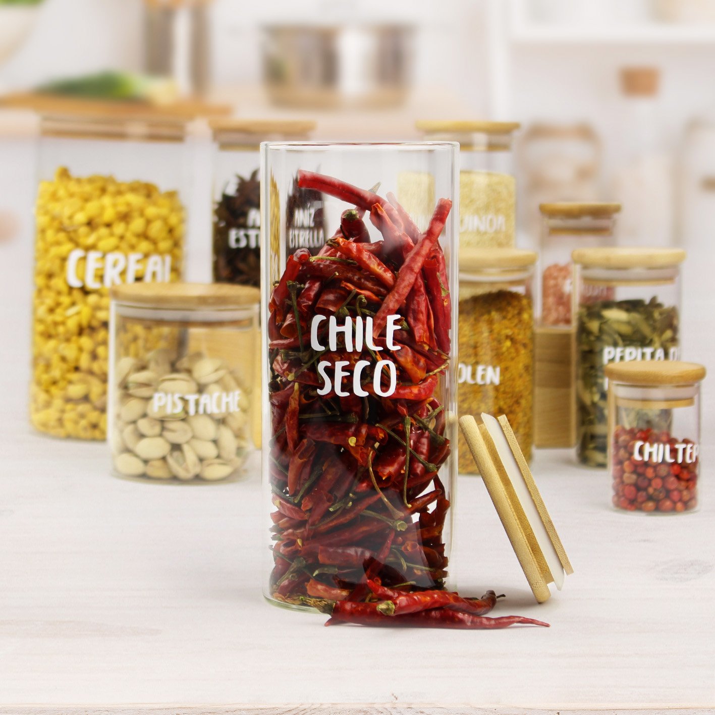 Frasco Especiero de Vidrio Con Tapa De Bamboo 750 ml .