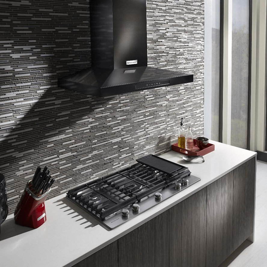 Campana Pared KitchenAid KVWB606HBS de 91 cm de Acero Negro.