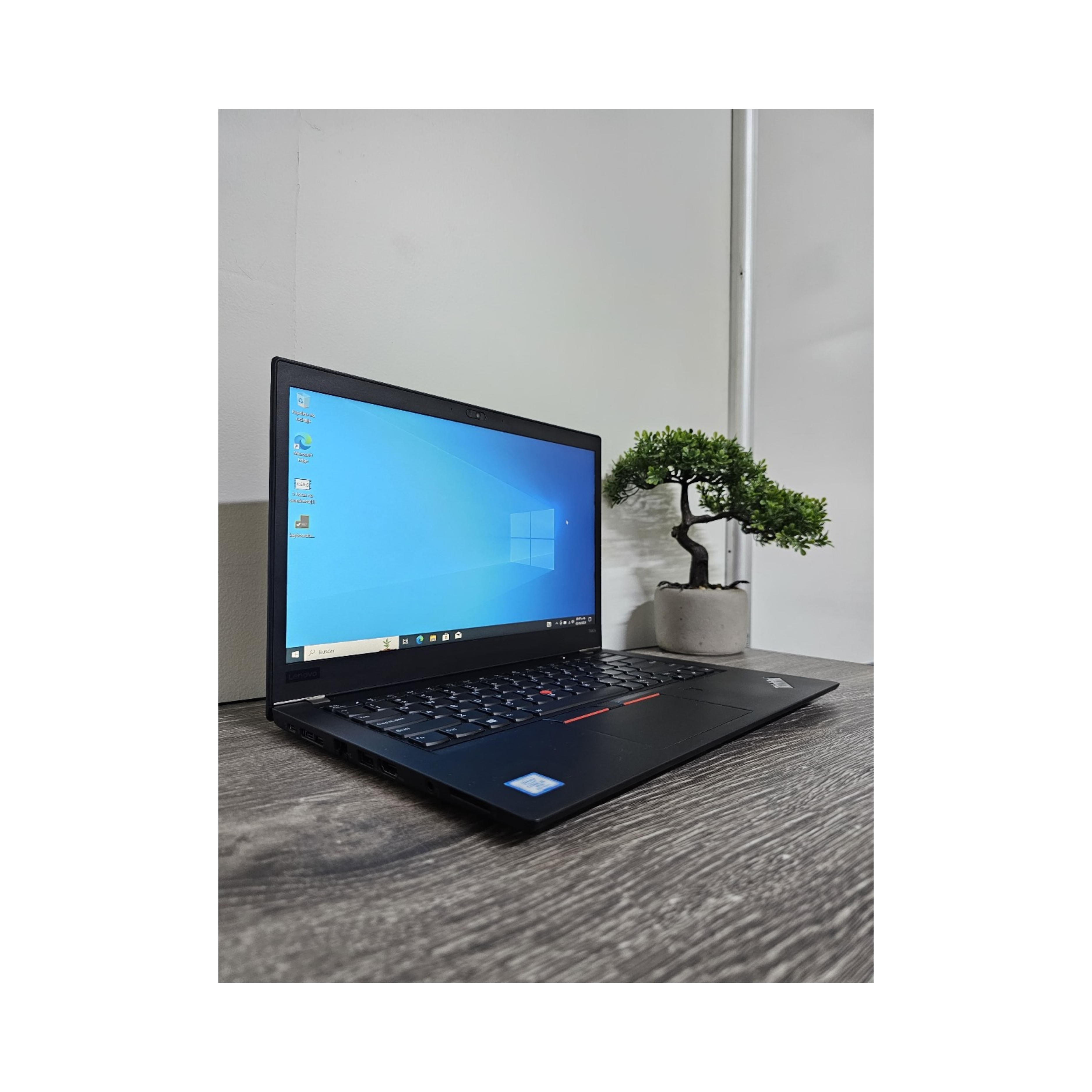 Laptop Lenovo T480s-T490s Core I5 8va Gen 16gb RAM 240gb Ssd Cámara-Cargador.