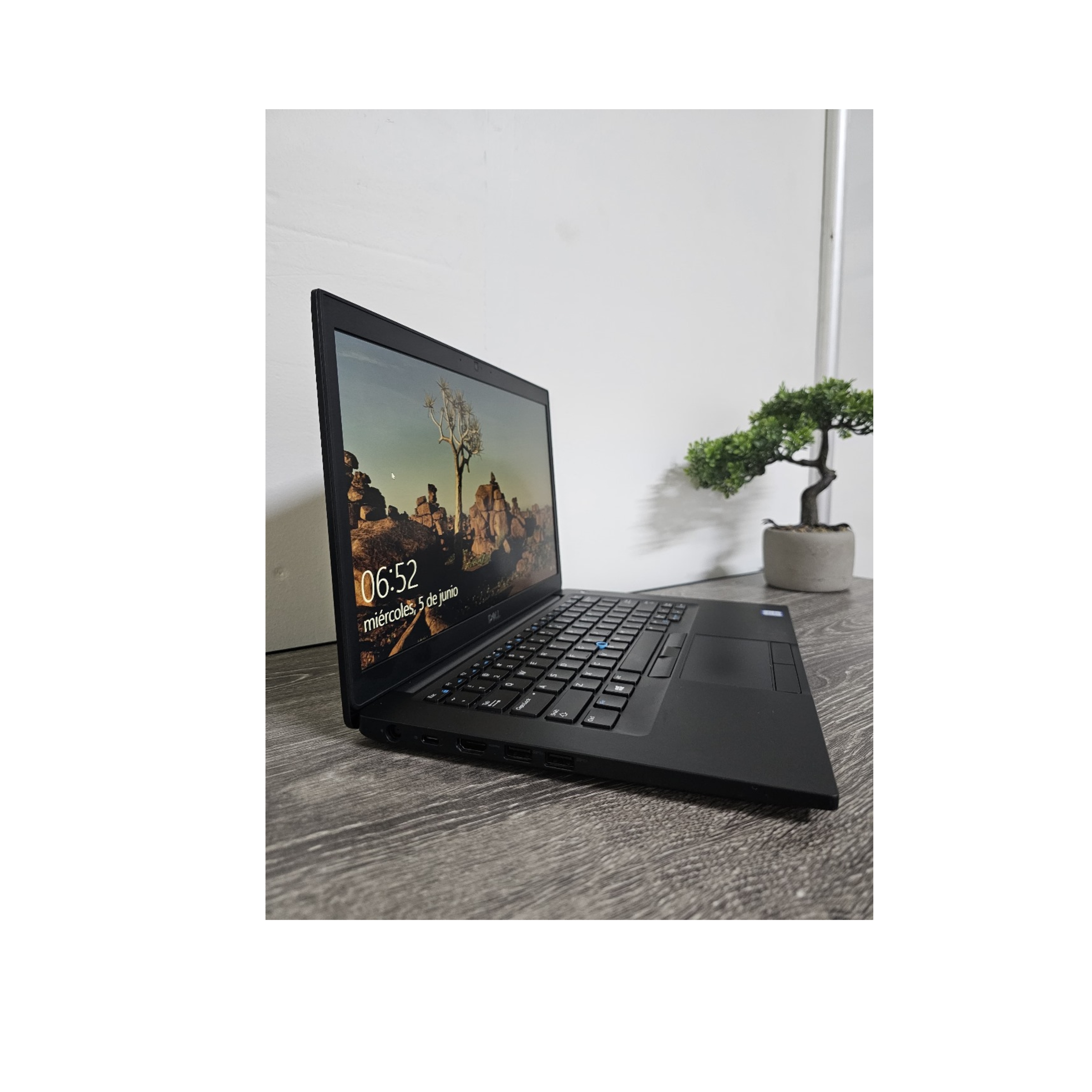 Laptop Lenovo T480s-T490s Core I5 8va Gen 16gb RAM 240gb Ssd Cámara-Cargador.