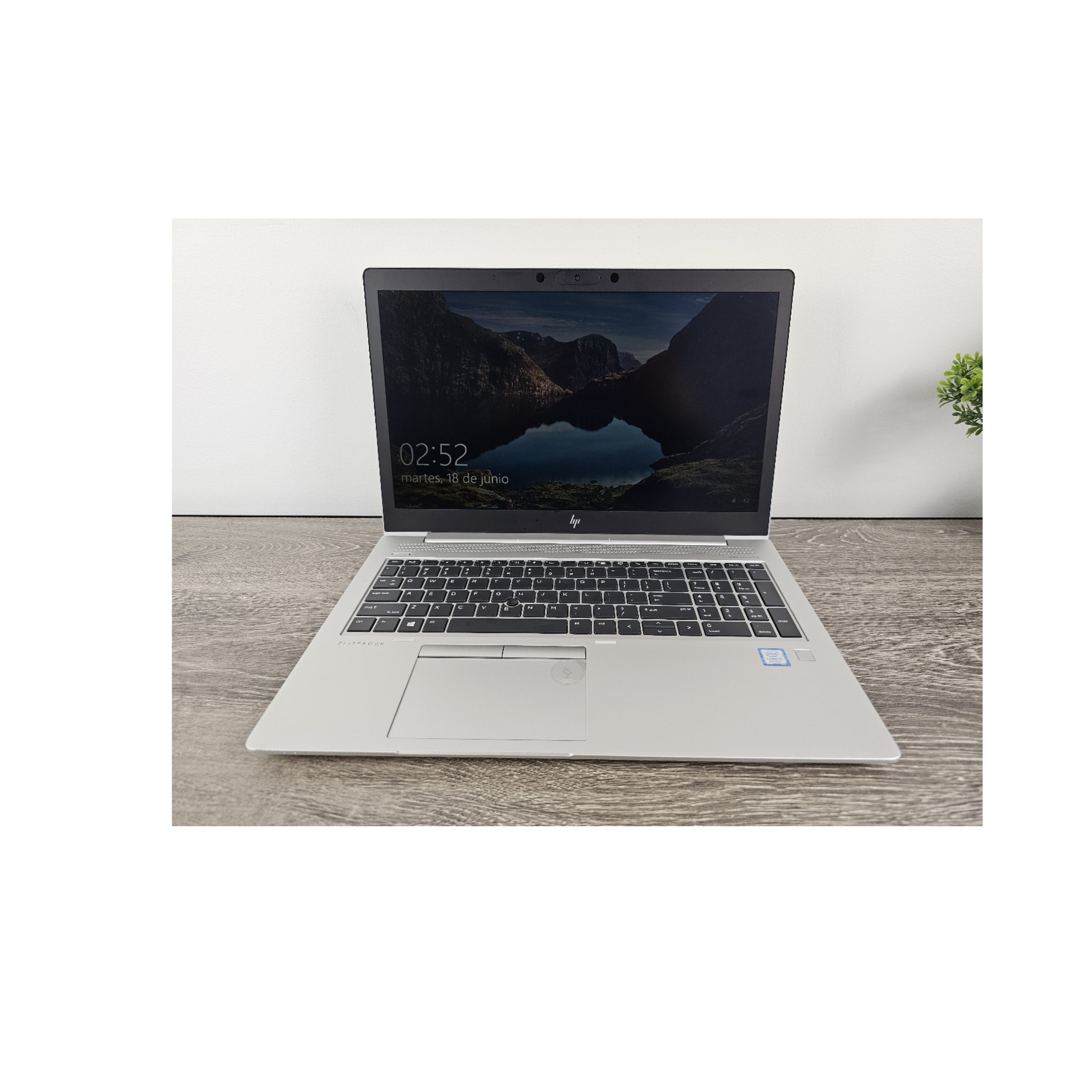 Laptop Hp Elitebook 850 G5/G6 Core I7 8va 16gb RAM 240gb SSD Teclado Extendido.