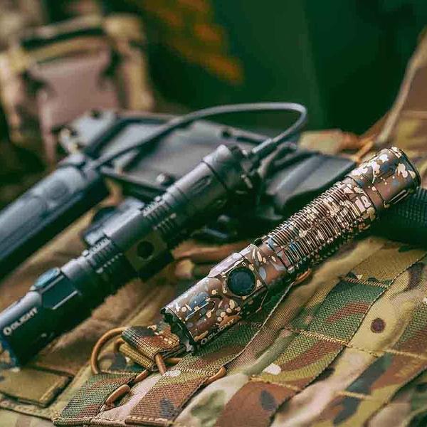 Linterna Recargable Táctica WARRIOR 3 Camuflaje Olight