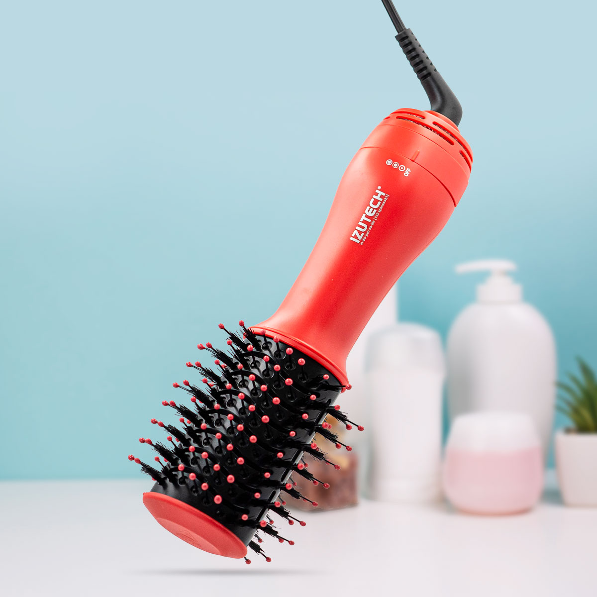 Cepillo Secadora Para Volumen De Cabello Izutech Portátil