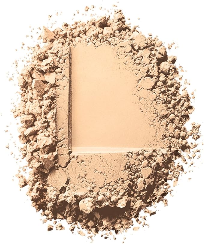 A Maybelline Base de  Maquillaje Fit Me Matte, 120 Classic Ivory + Super Natural Polvo Compacto Matte, 220 Nat Beige, 12 gr.