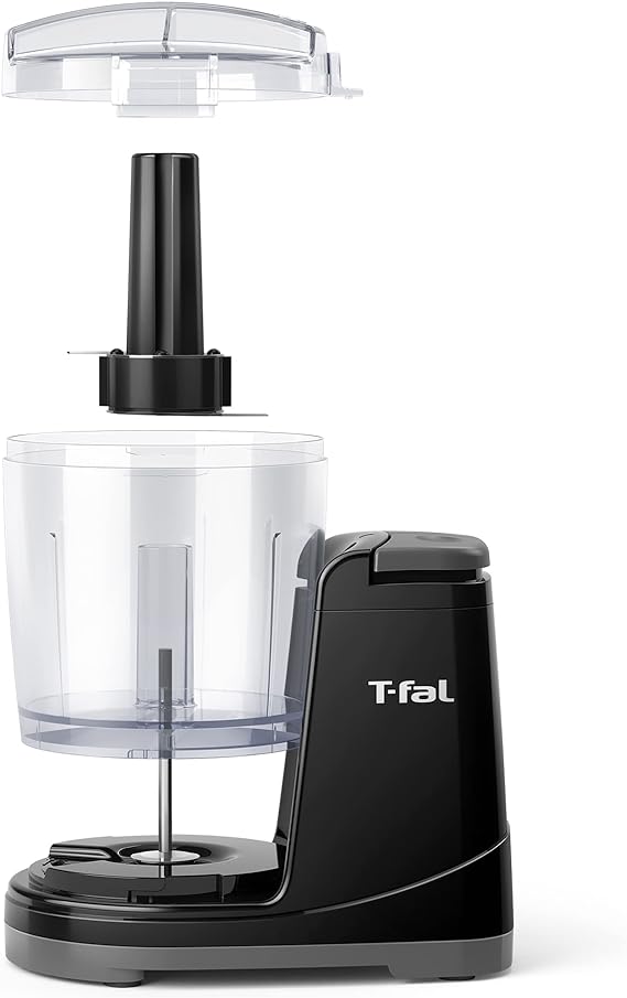 A T-fal Procesador de Alimentos Max Chopper cuenta con dos velocidades y capacidad de 700 ml. Potencia de 135 W para poder picar alimentos en segundos, potente y versátil, Desmontable, Negro, MF2528MX.