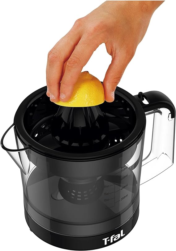 A T-FAL Exprimidor de Jugo Vital con Jarra ¡Exprimidor Power Press hace jugos para toda la familia! Para todo tipo de cítricos, aprovecha hasta la última gota, capacidad de 750 ml ZP2028MX.
