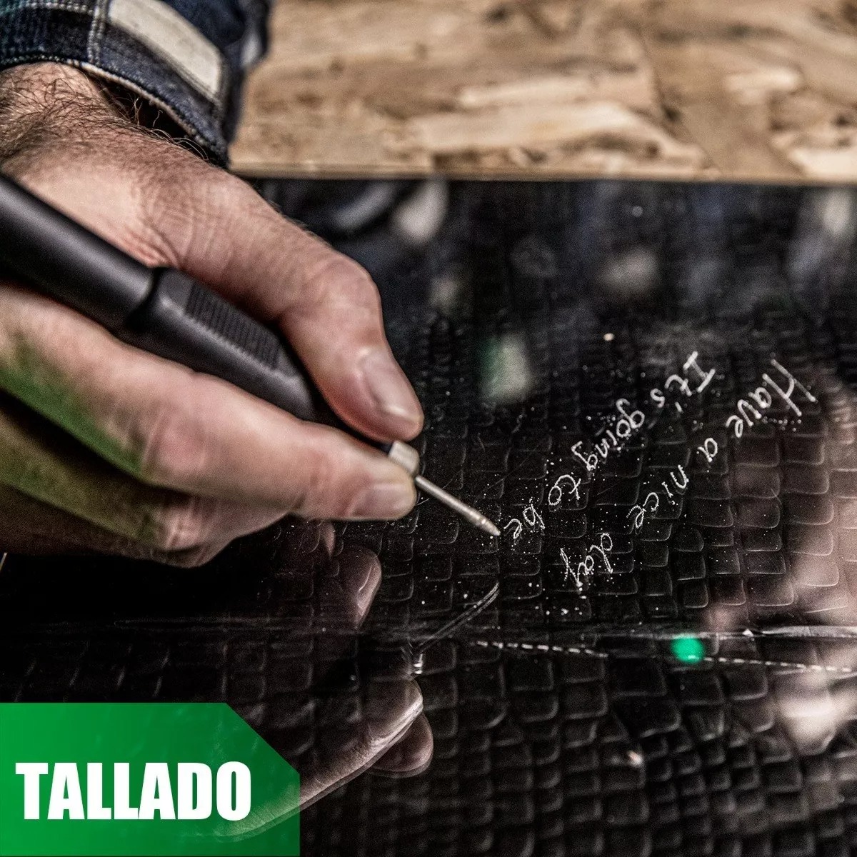 Mini Taladro Mototool Anirona Con 211 Piezas 135w Potencia 135 W.