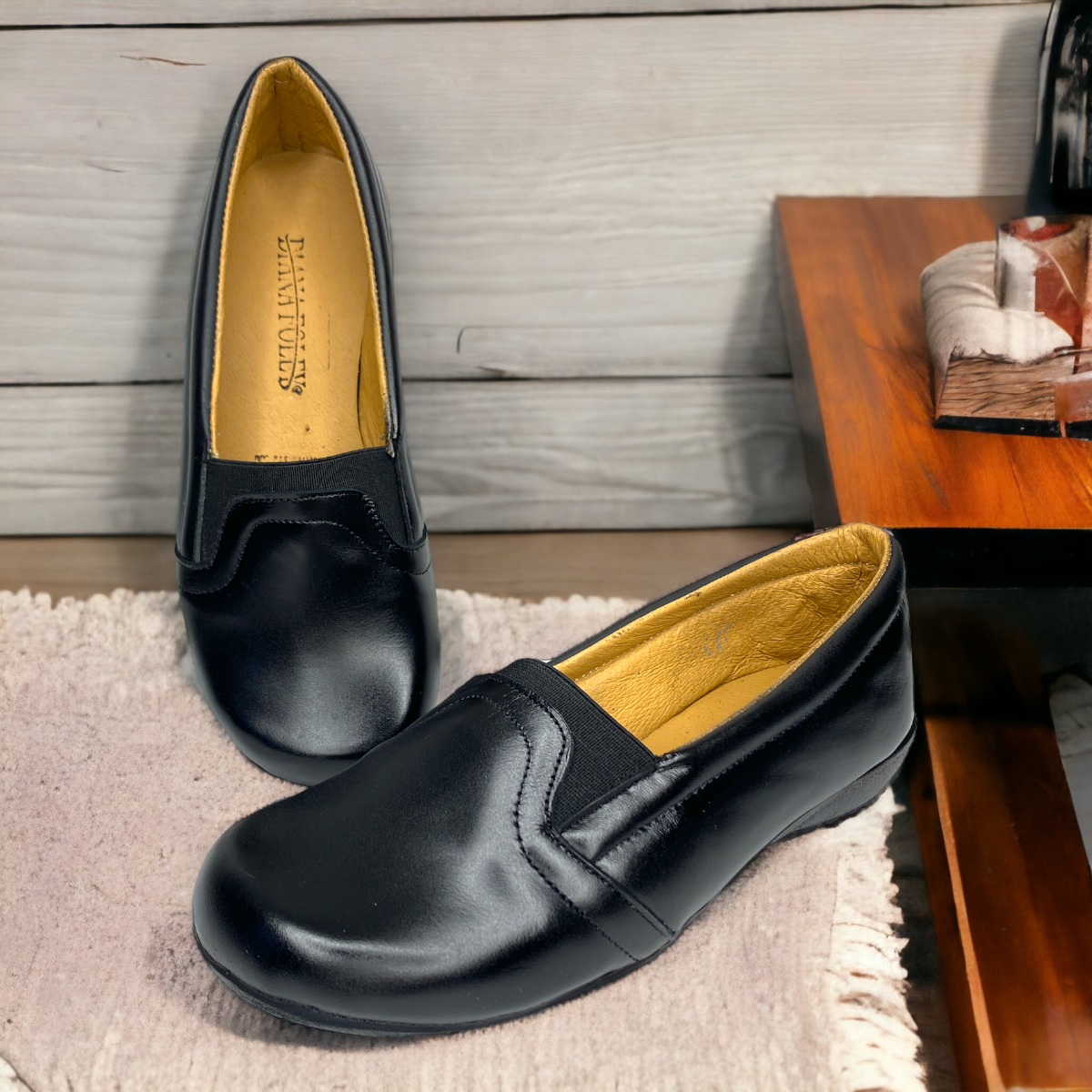 Zapato Cómodo Dama Pie Diabético O Delicado, Piel Flats LAS CUATAS.